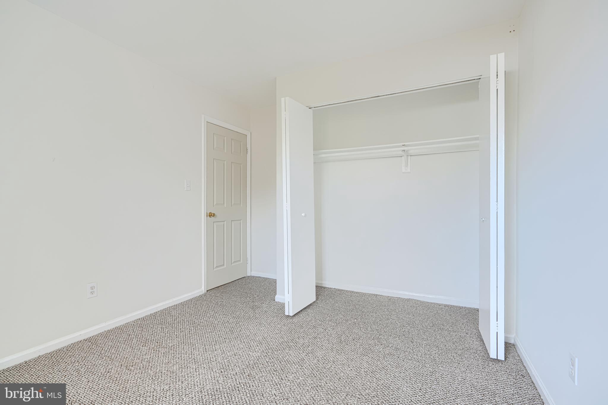 CASTLEMILL - Residential