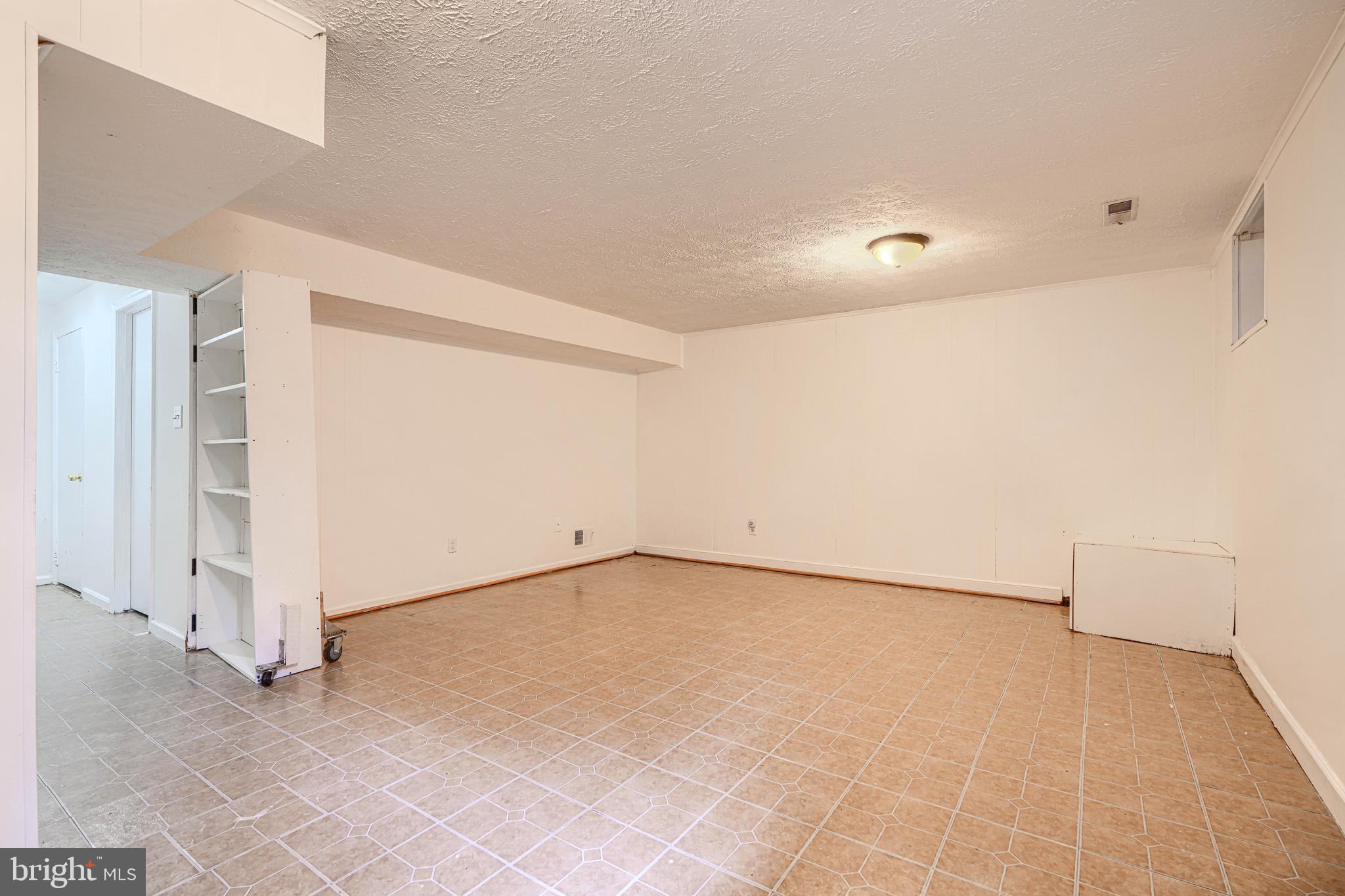 CASTLEMILL - Residential