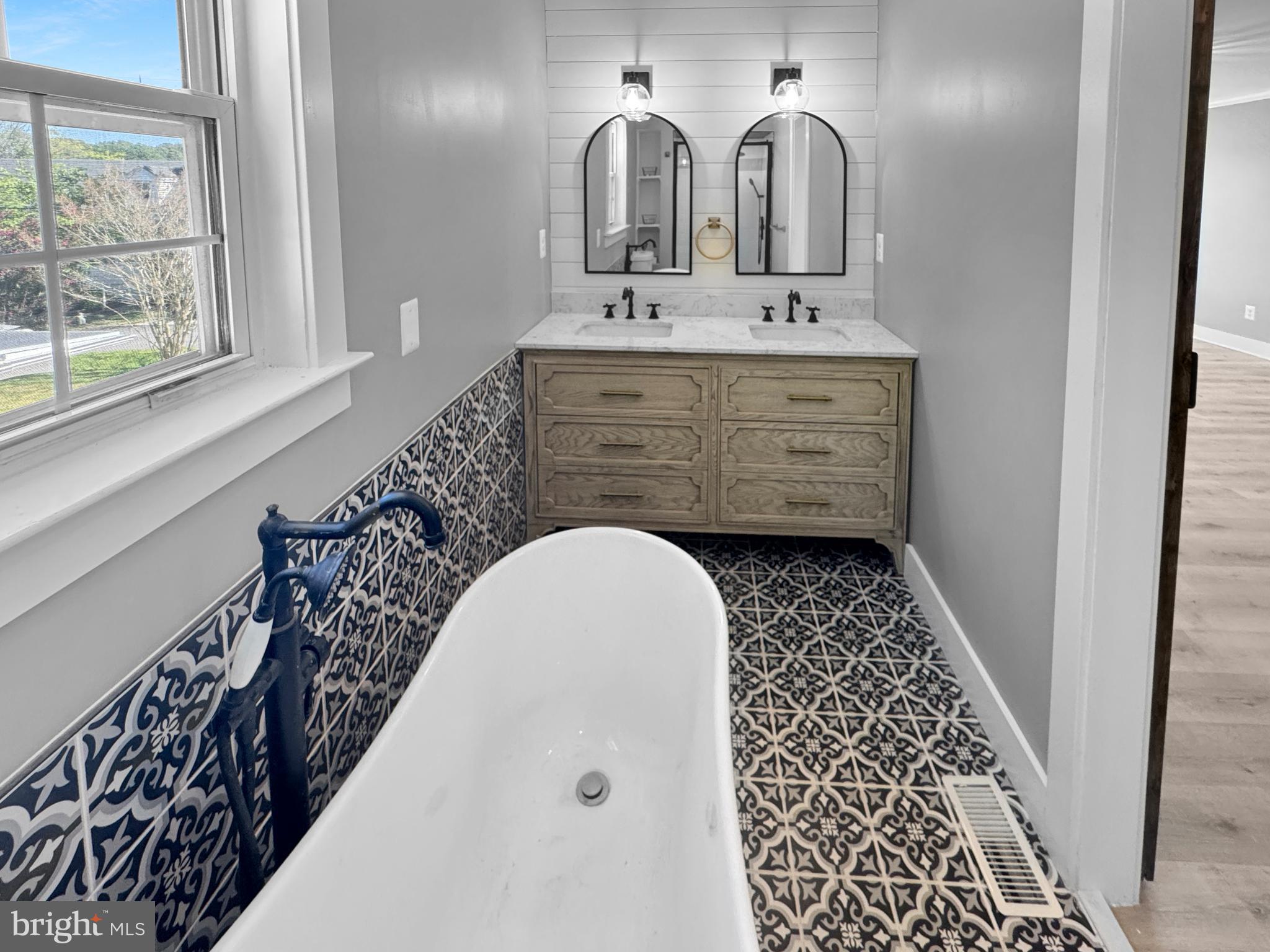 DEALE BEACH - Residential Lease