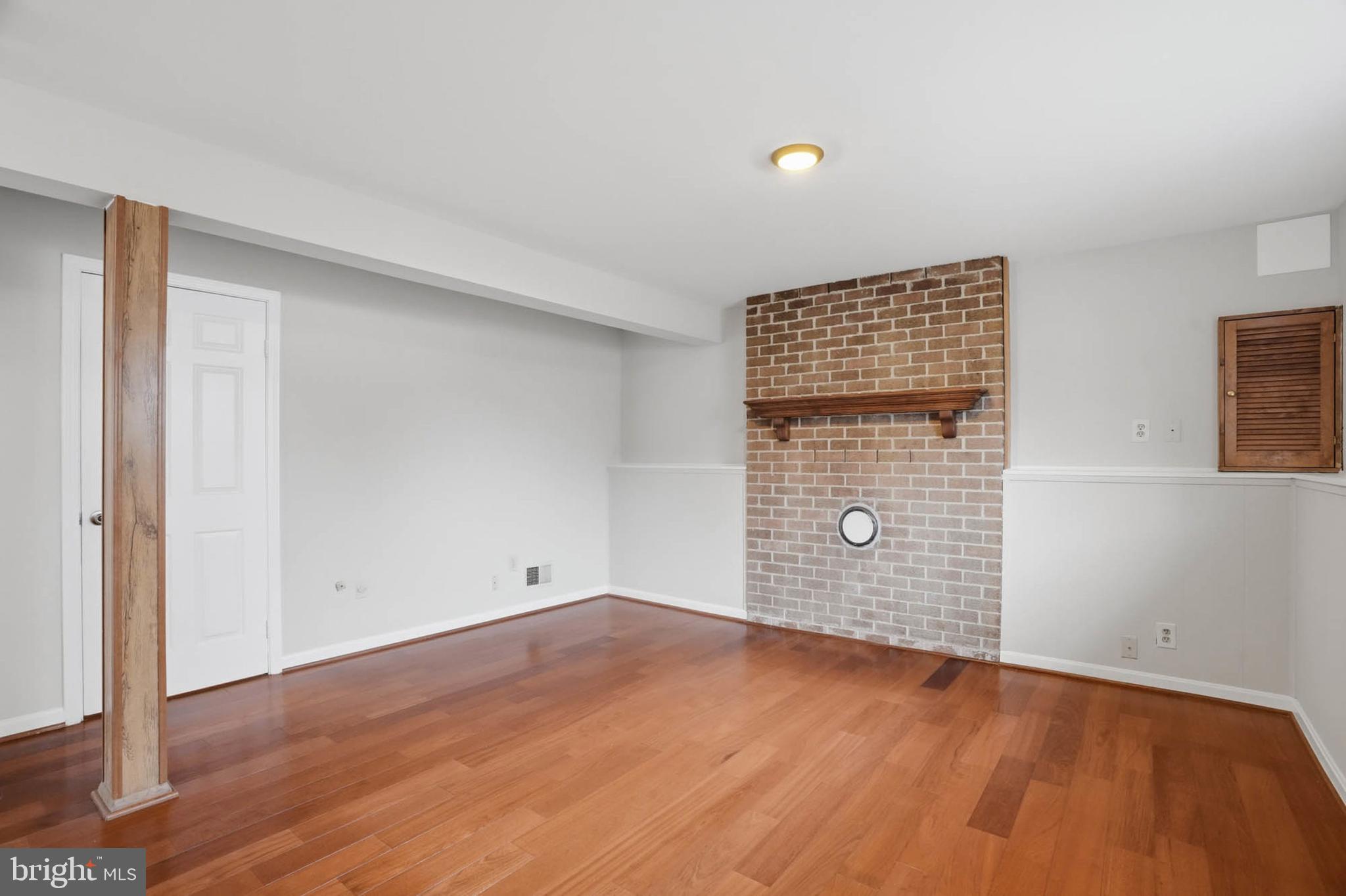 ELLICOTT HILLS - Residential