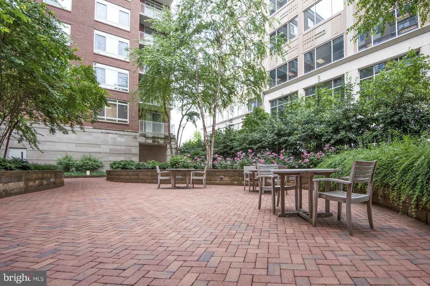 HAWTHORN - Residential