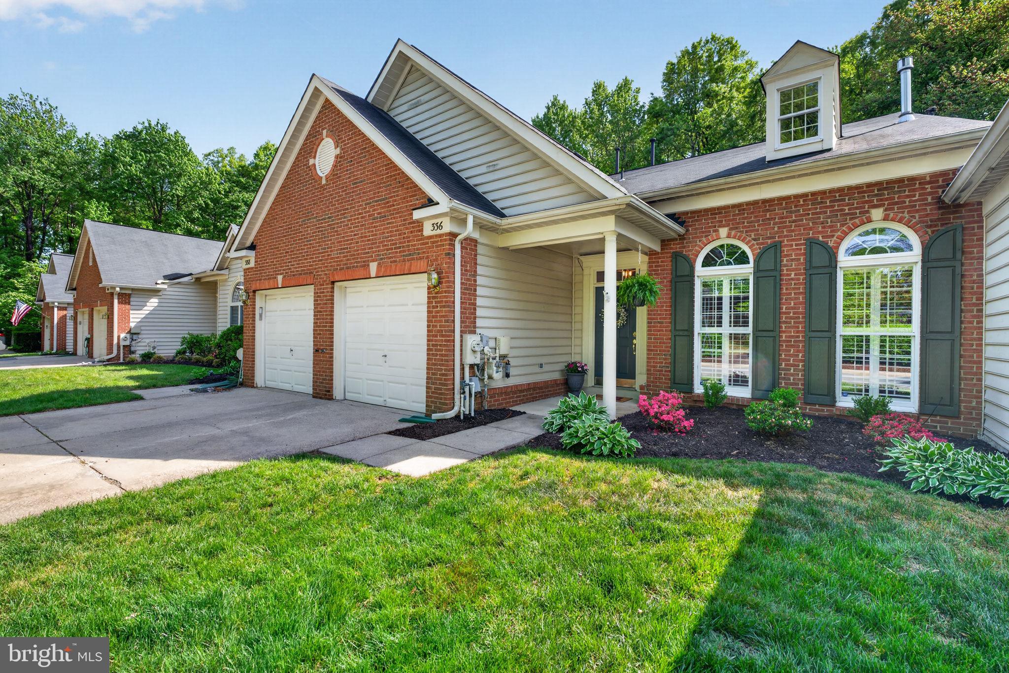 336 COLONY POINT PLACE