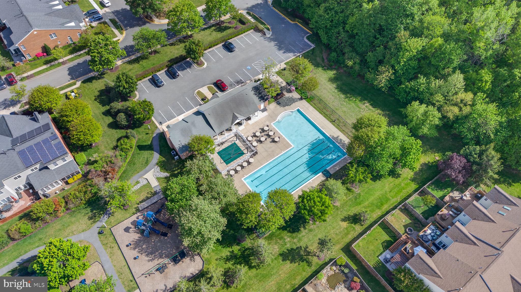 336 COLONY POINT PLACE