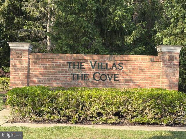 336 COLONY POINT PLACE