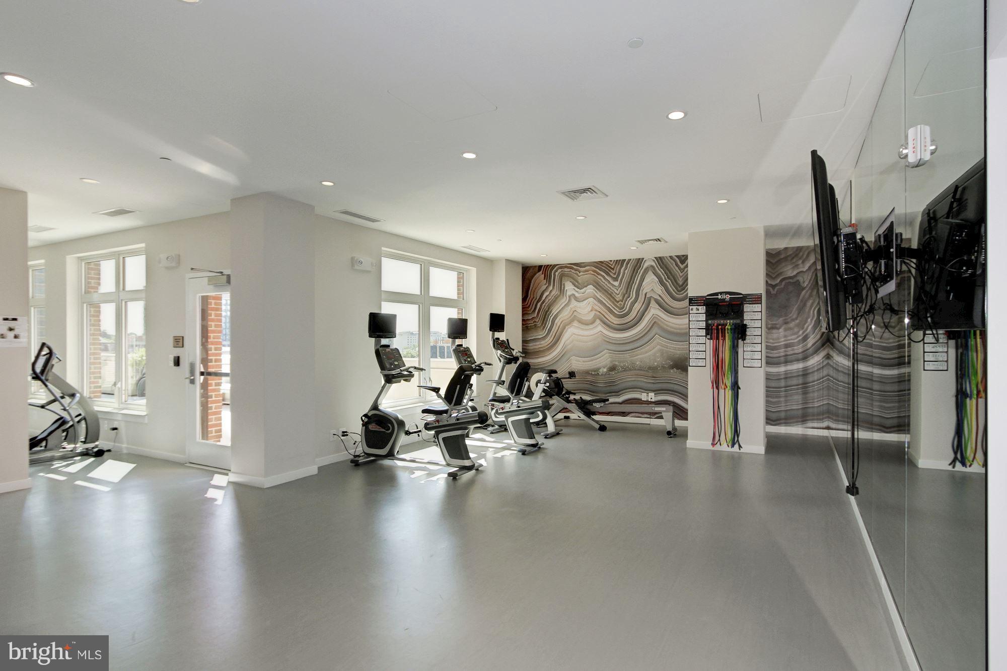 HAMPDEN ROW - Residential