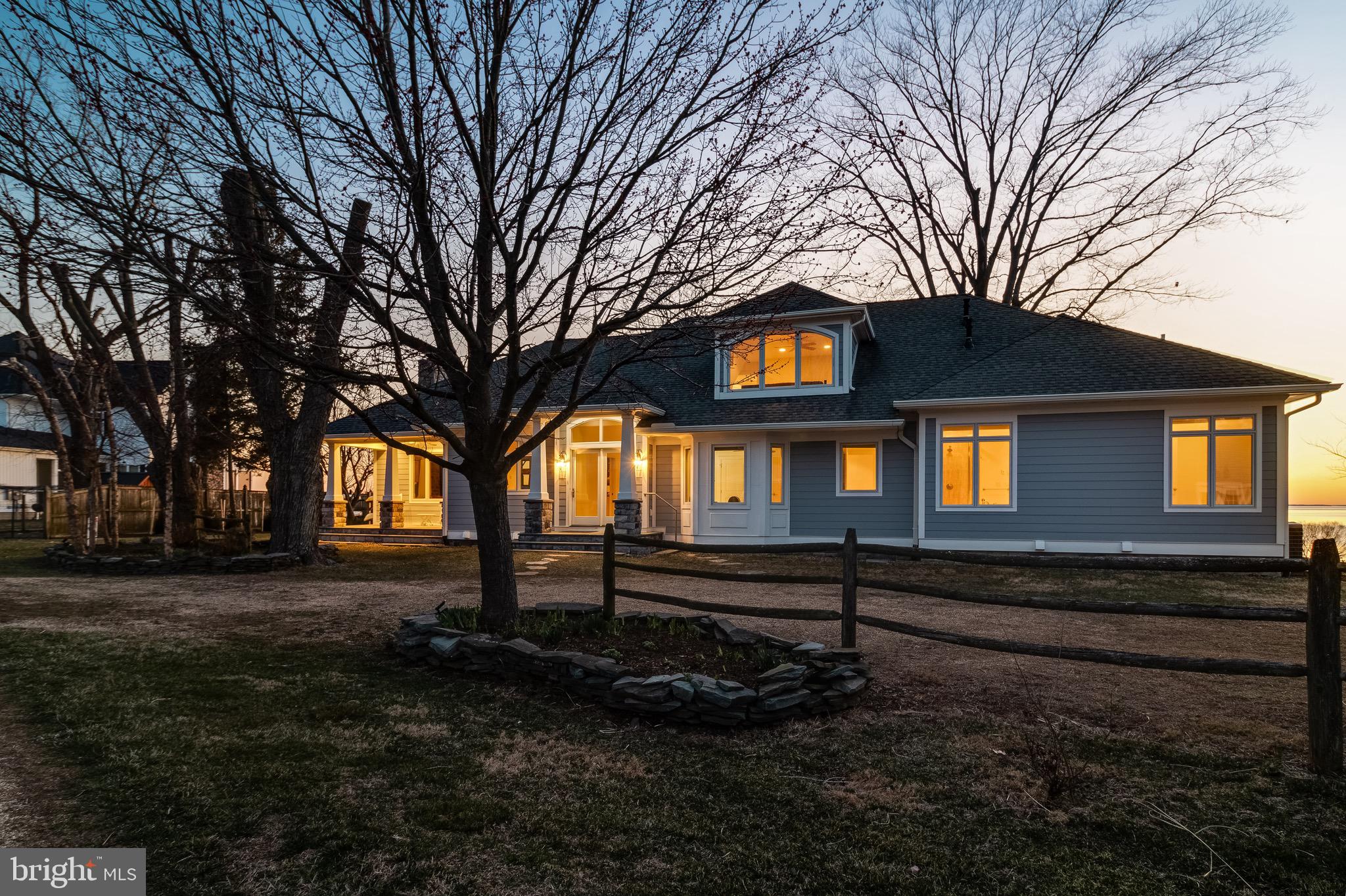 WATERLOO SHORES - Residential