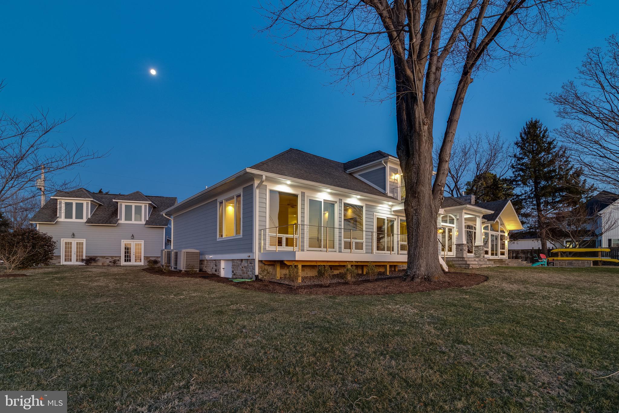 WATERLOO SHORES - Residential