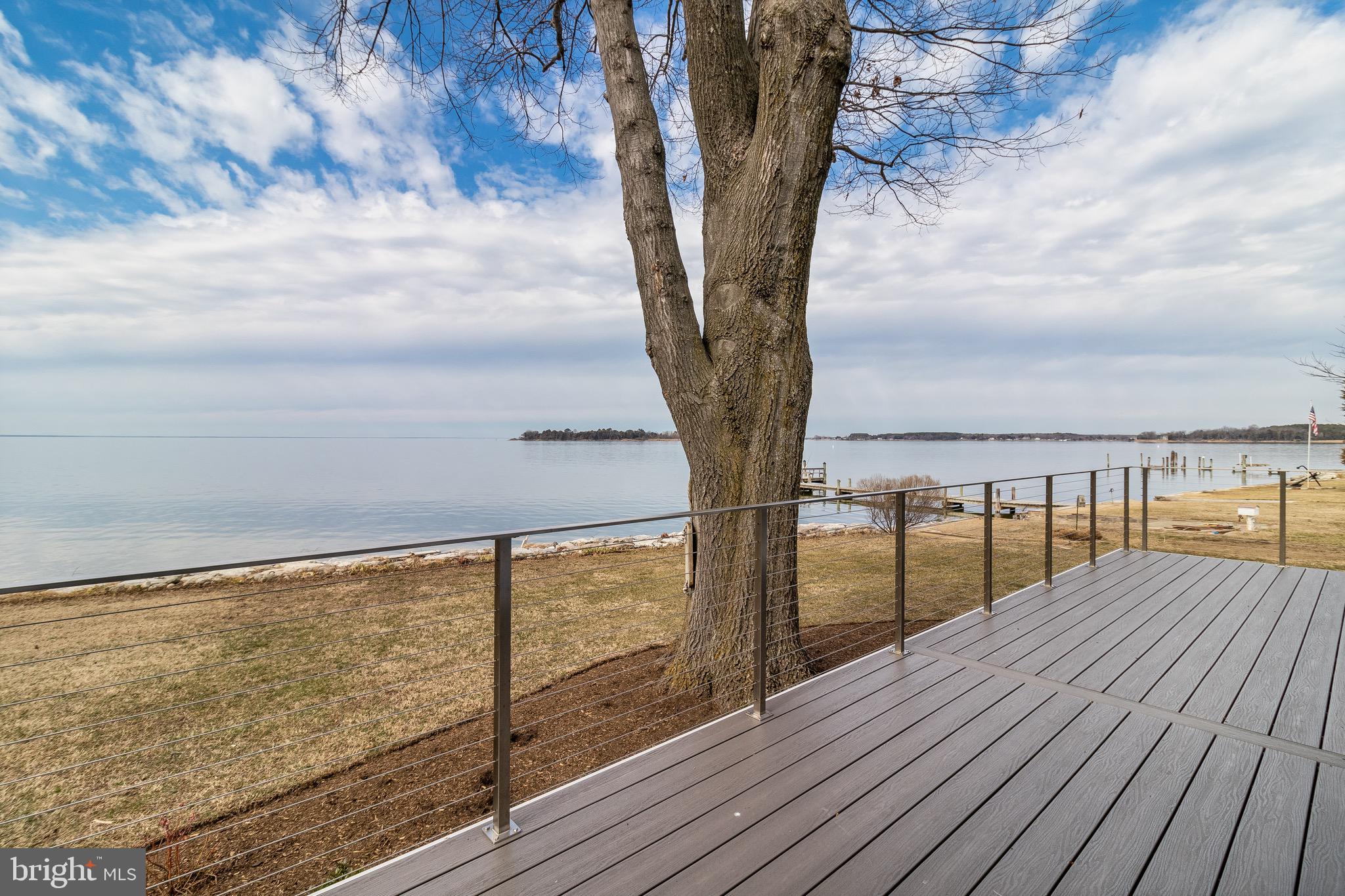 WATERLOO SHORES - Residential