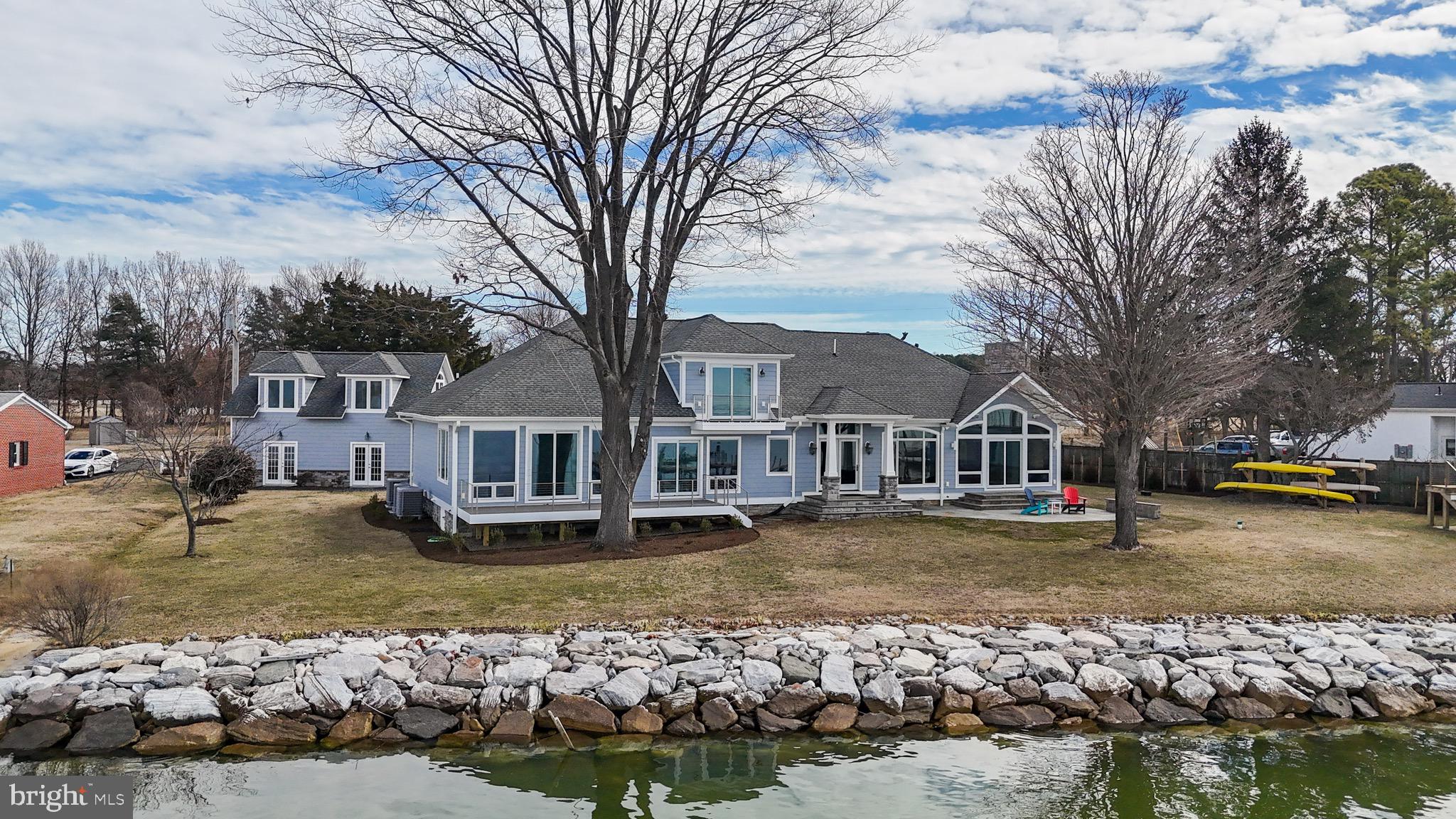 WATERLOO SHORES - Residential