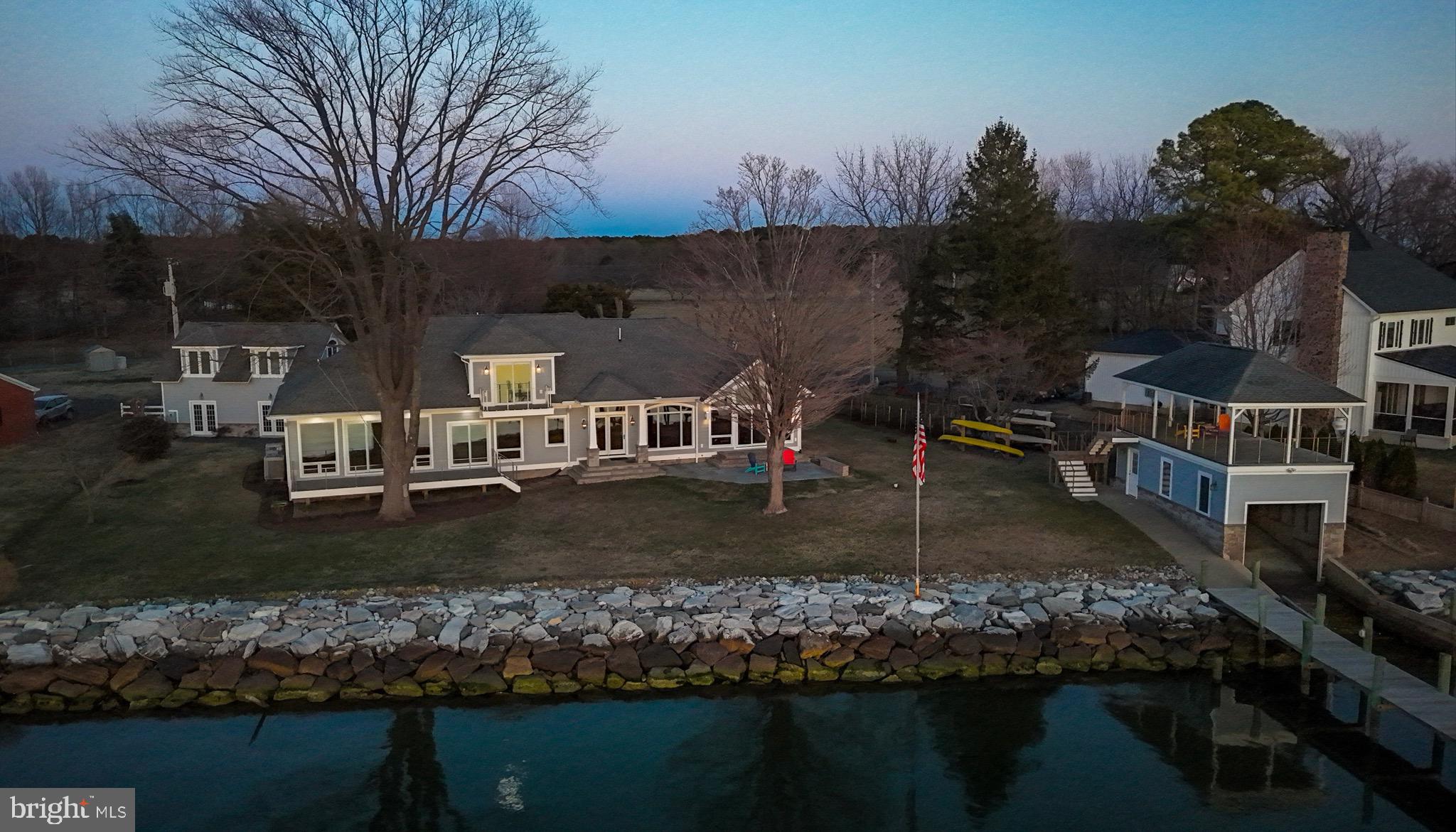 WATERLOO SHORES - Residential