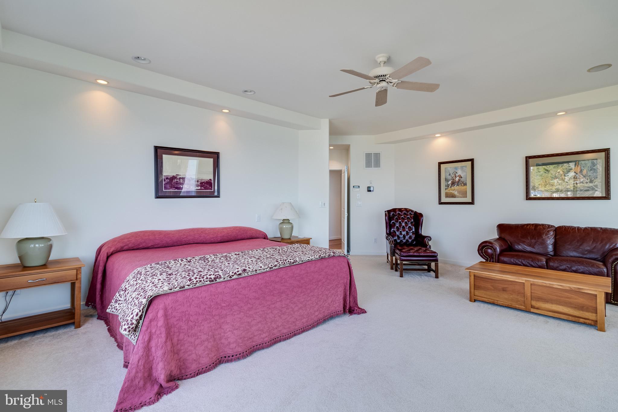 WATERLOO SHORES - Residential