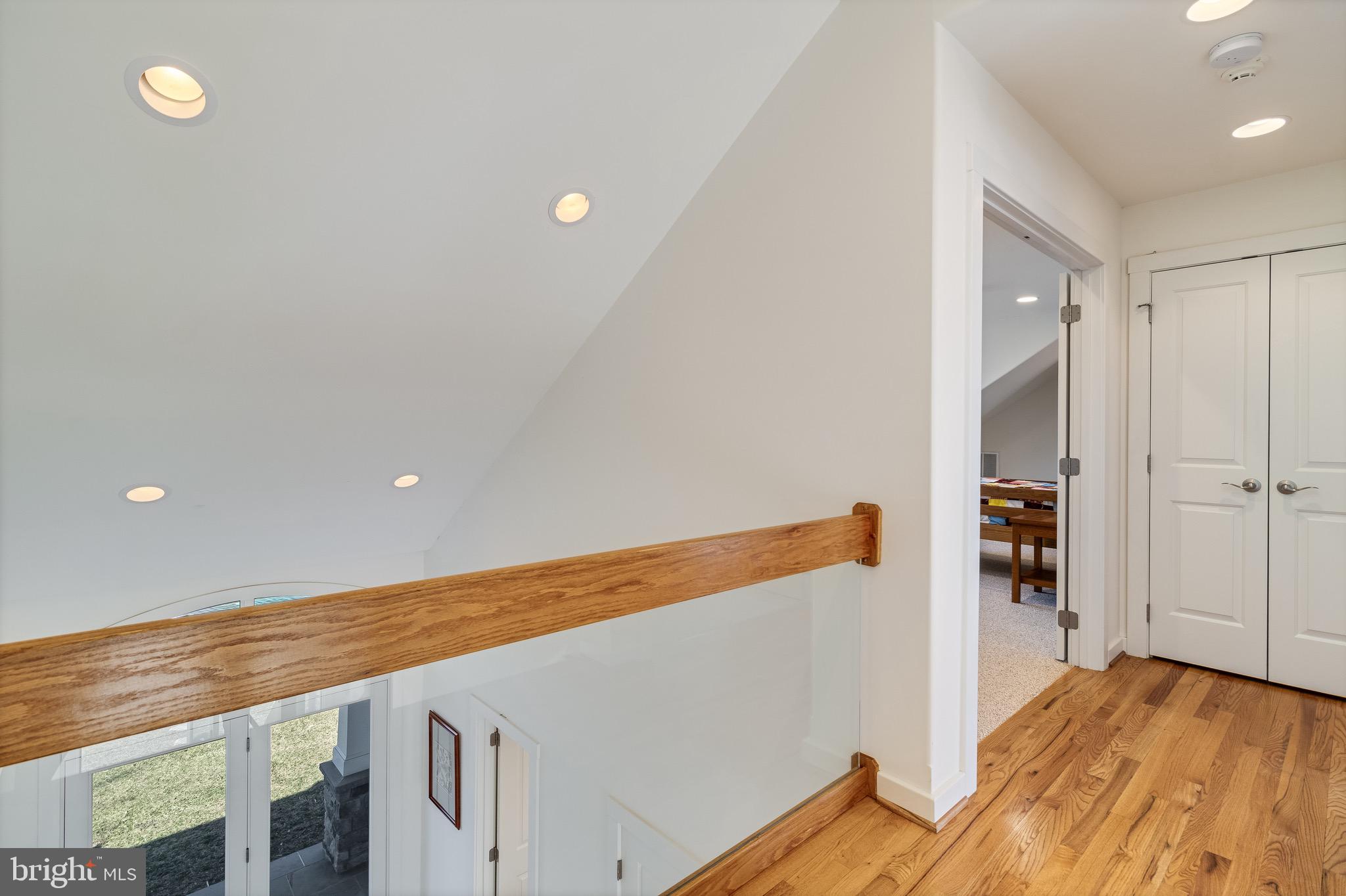 WATERLOO SHORES - Residential