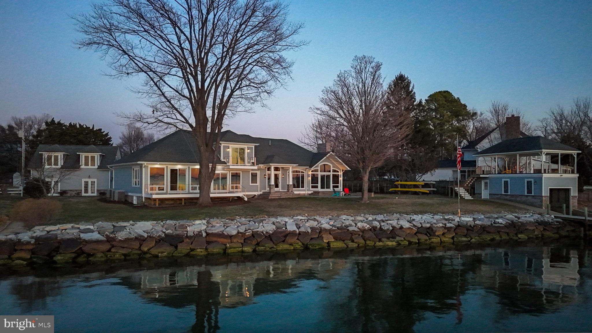 WATERLOO SHORES - Residential