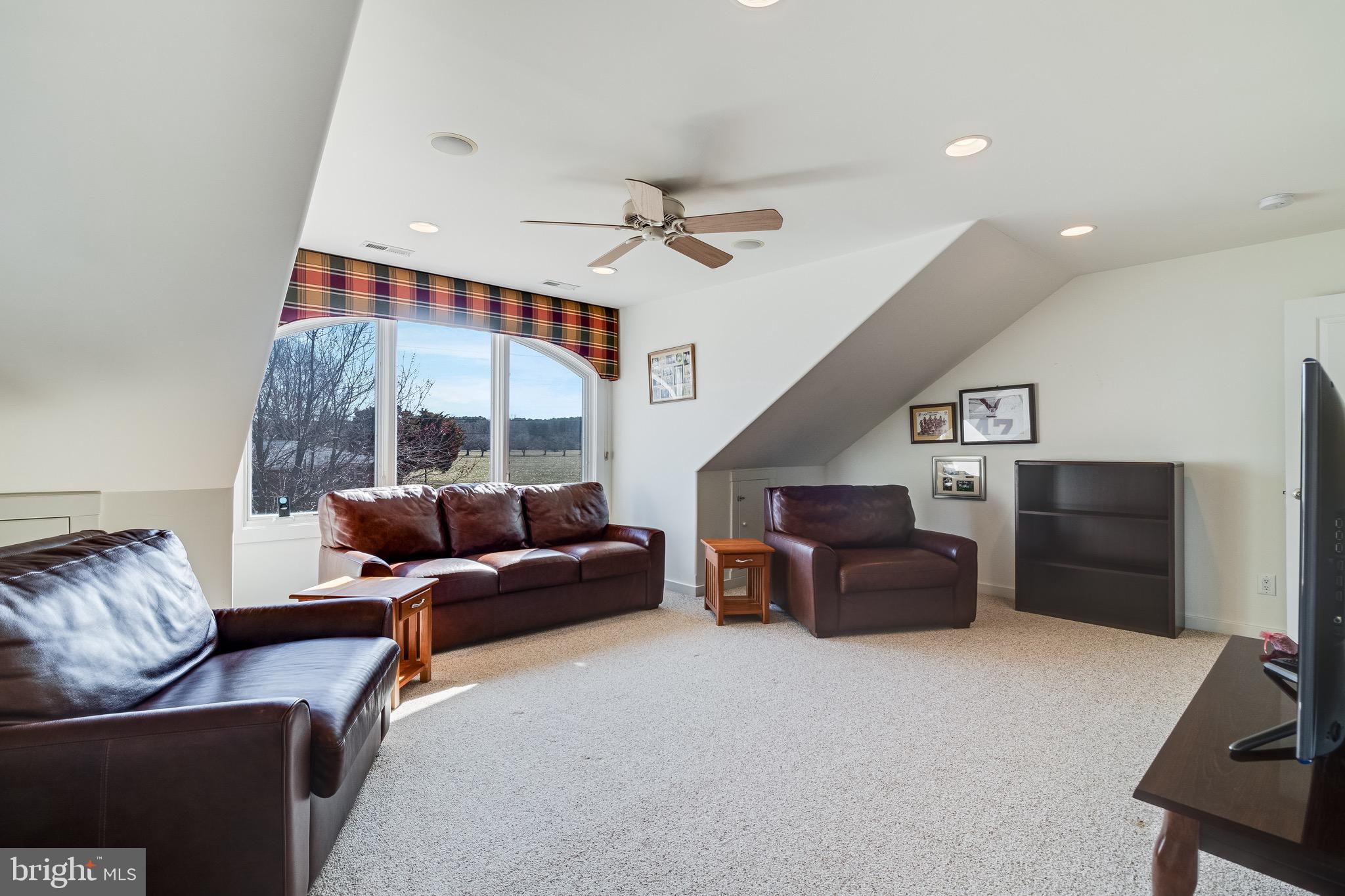 WATERLOO SHORES - Residential