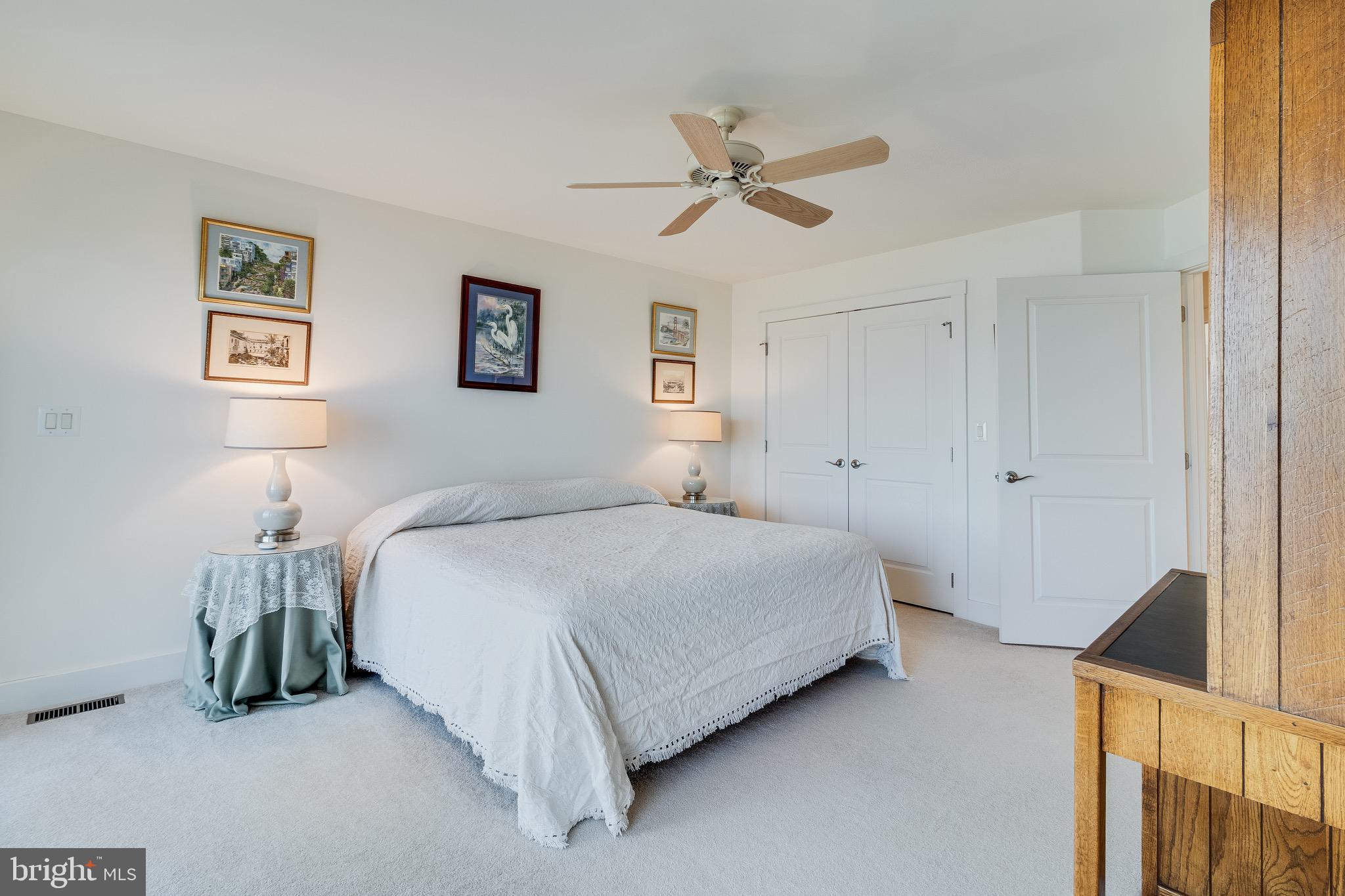 WATERLOO SHORES - Residential