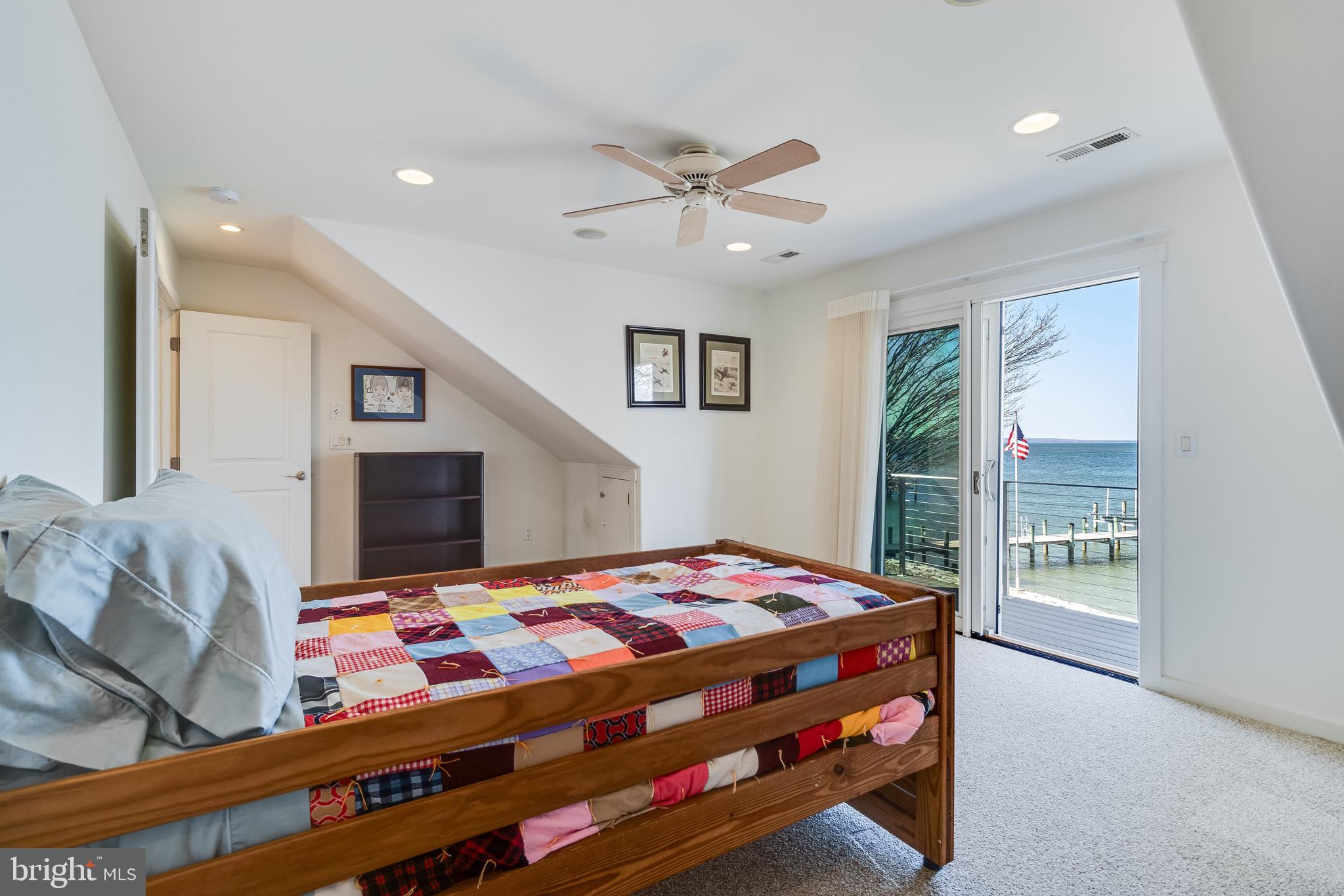 WATERLOO SHORES - Residential