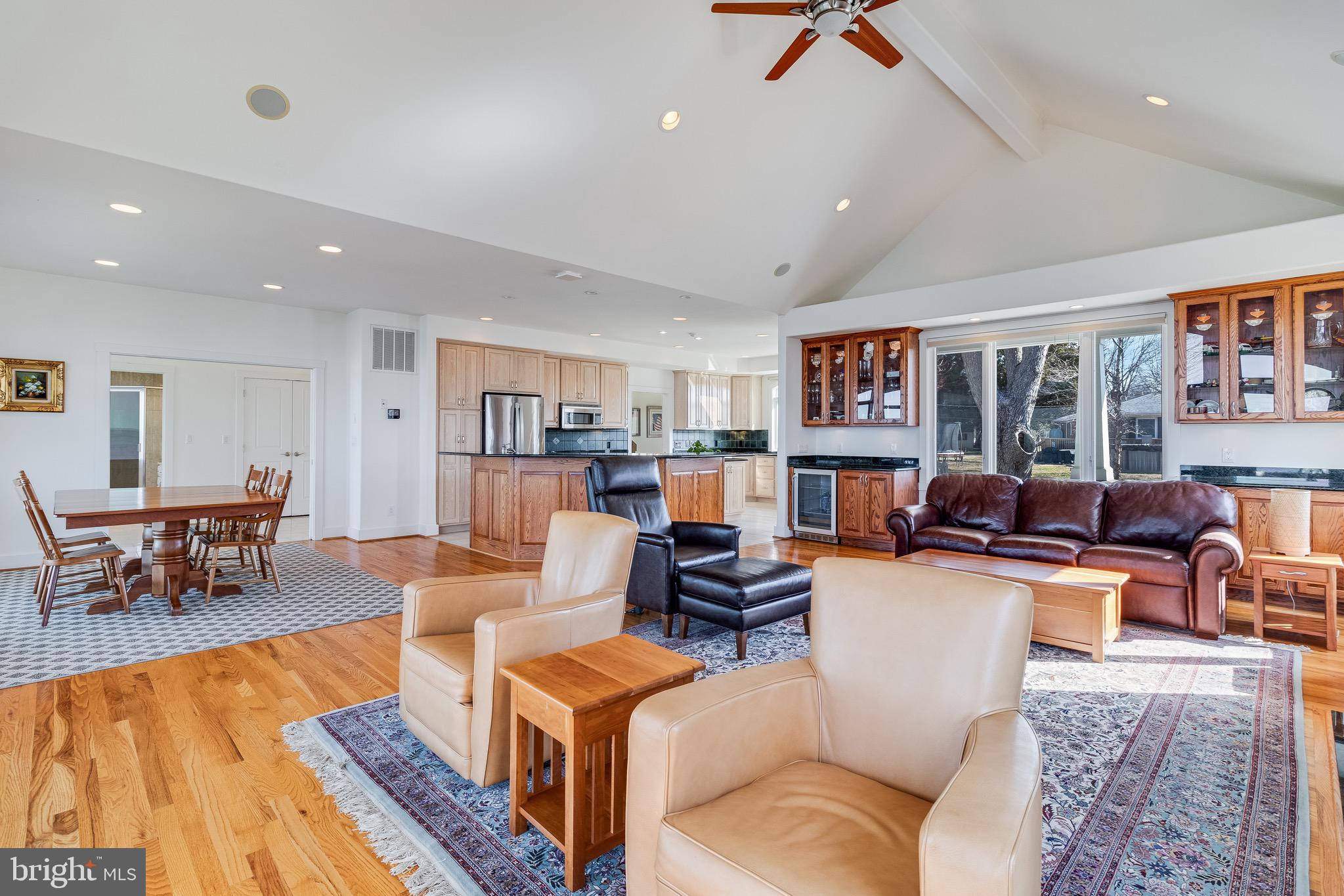 WATERLOO SHORES - Residential