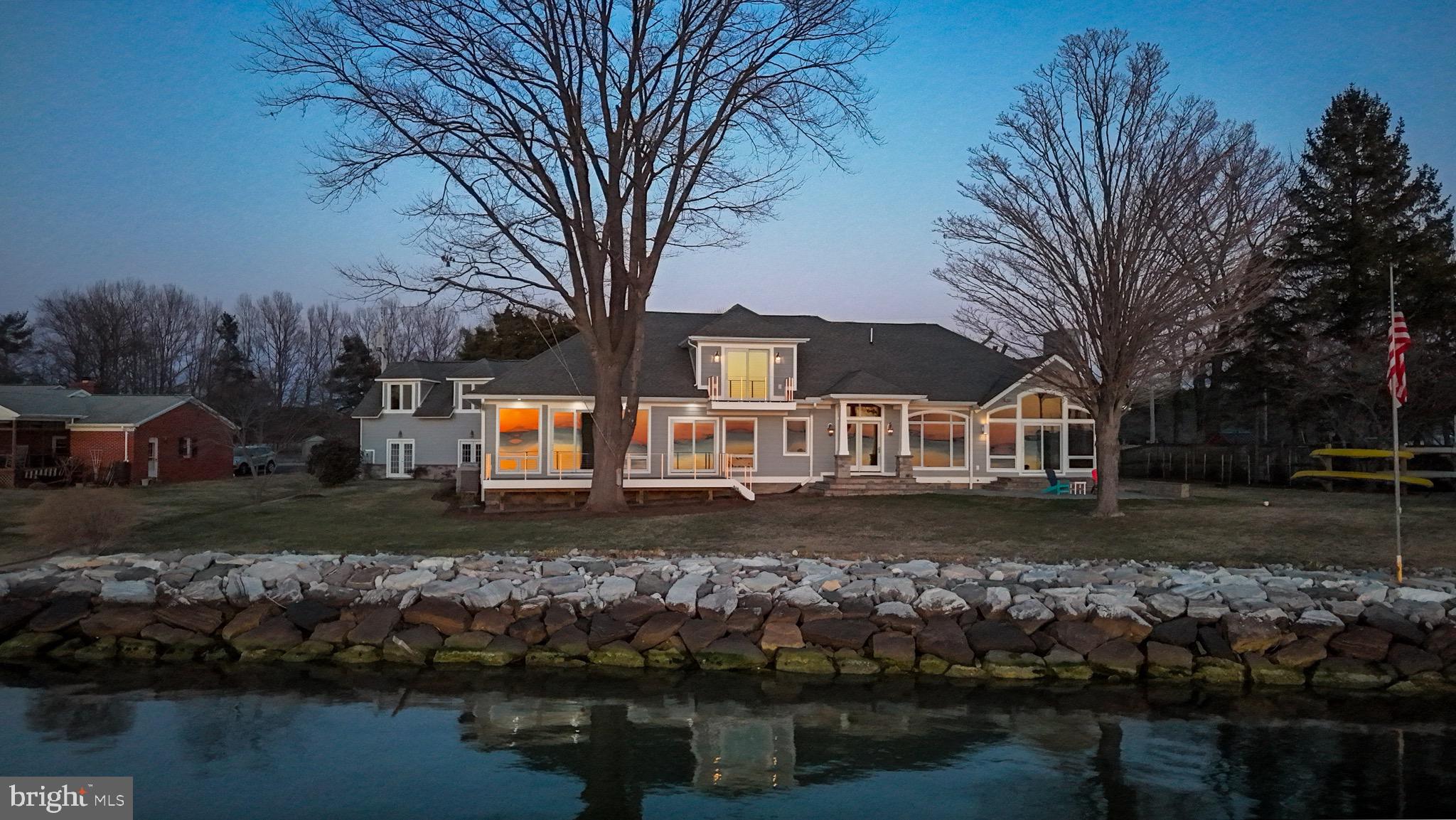 WATERLOO SHORES - Residential