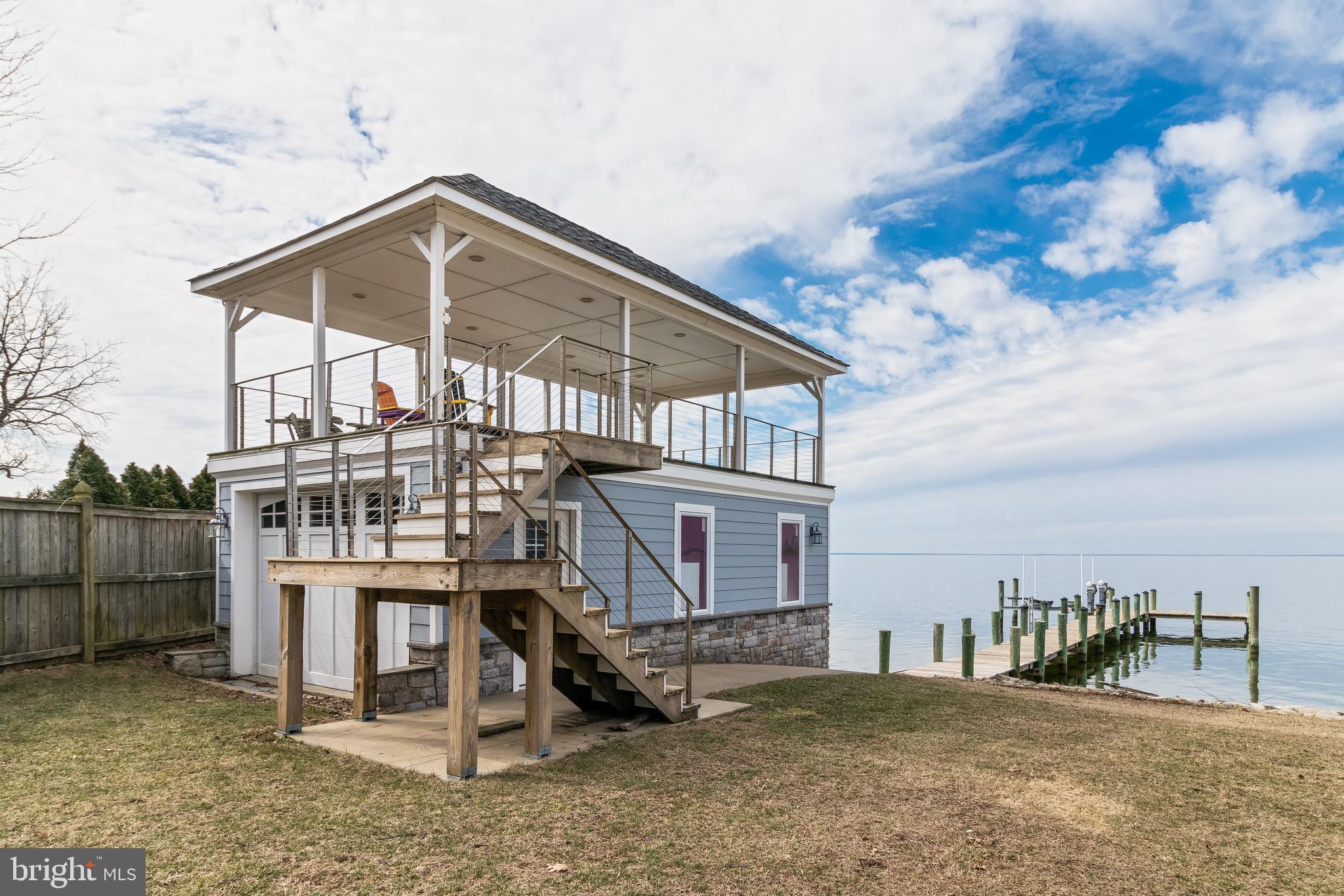 WATERLOO SHORES - Residential