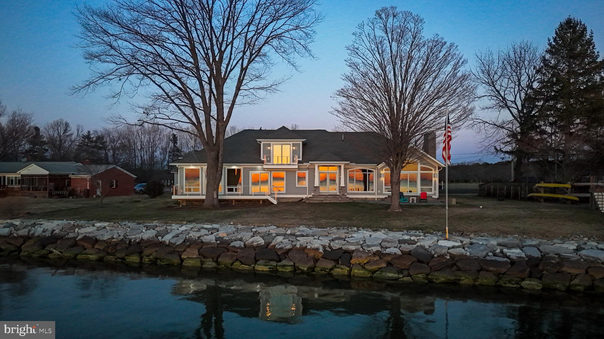 WATERLOO SHORES - Residential