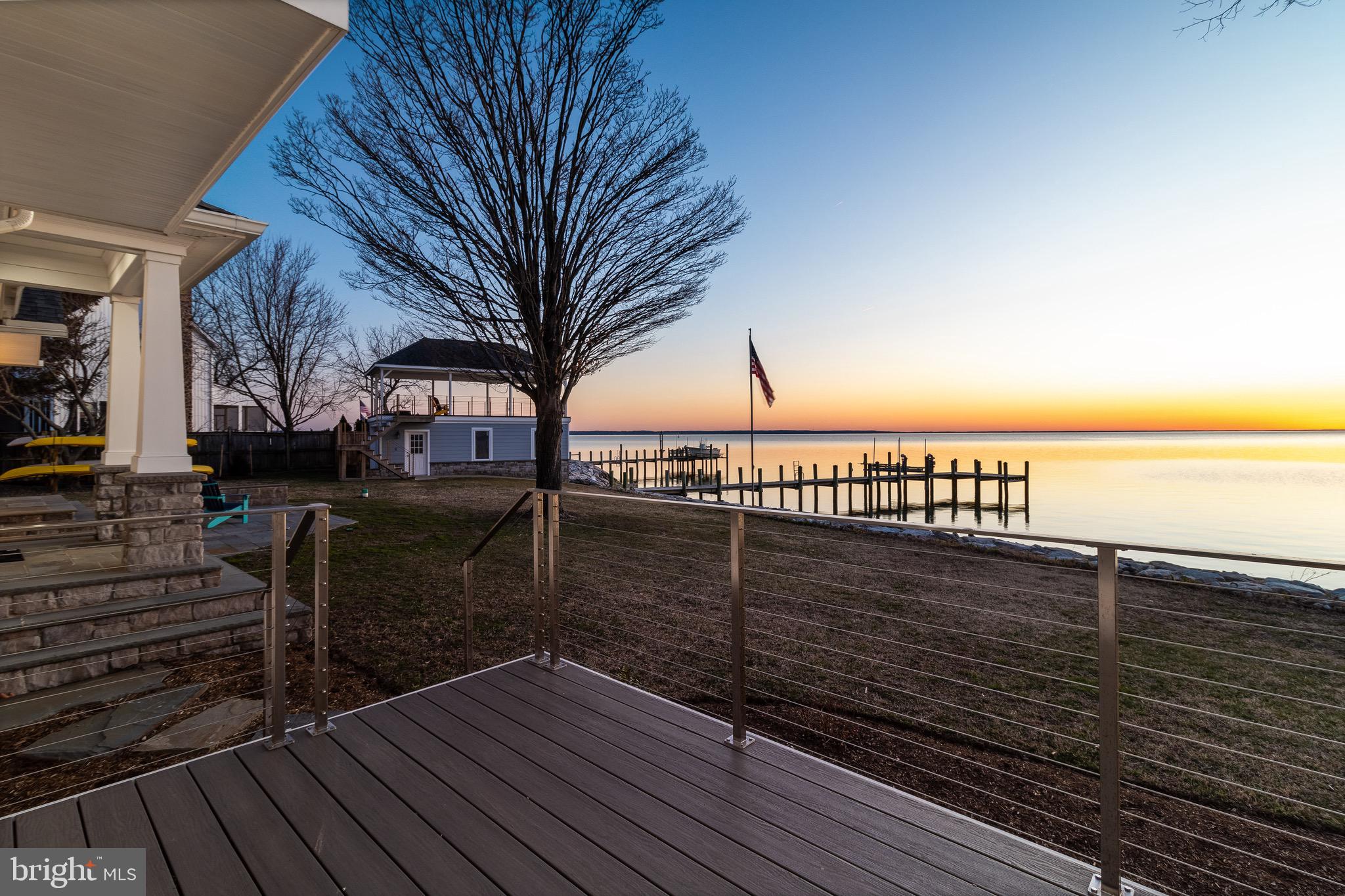 WATERLOO SHORES - Residential