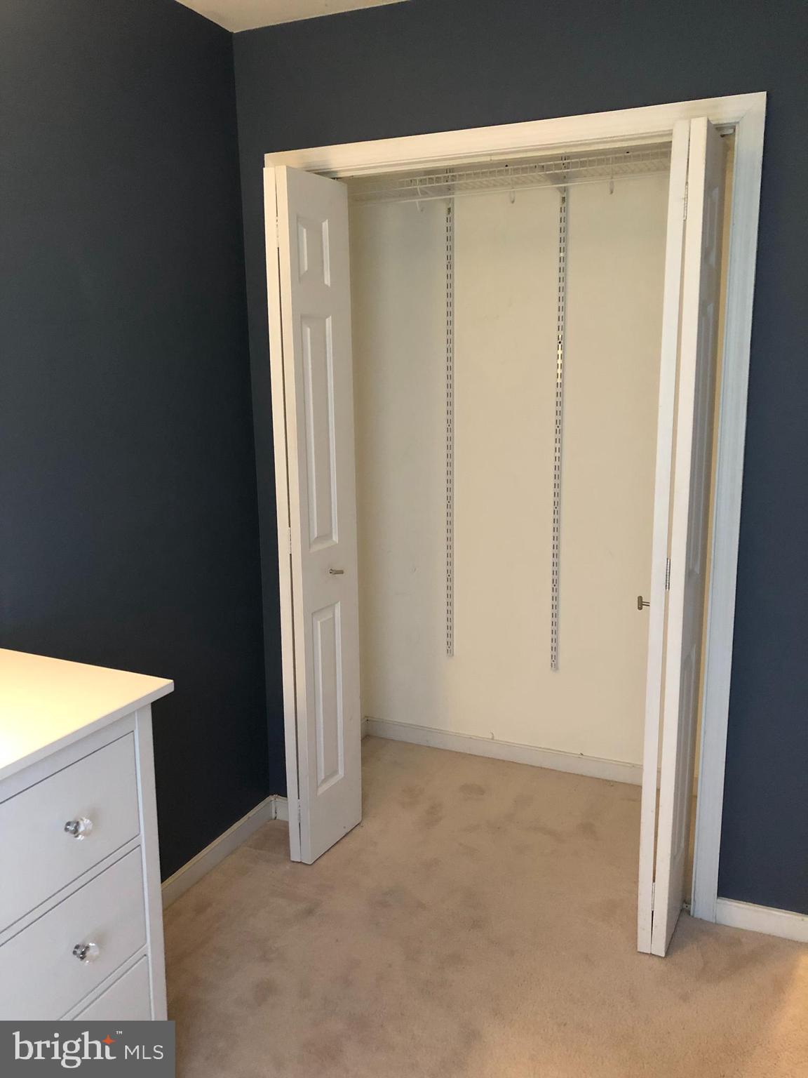 EDGEWOOD GREEN - Residential Lease