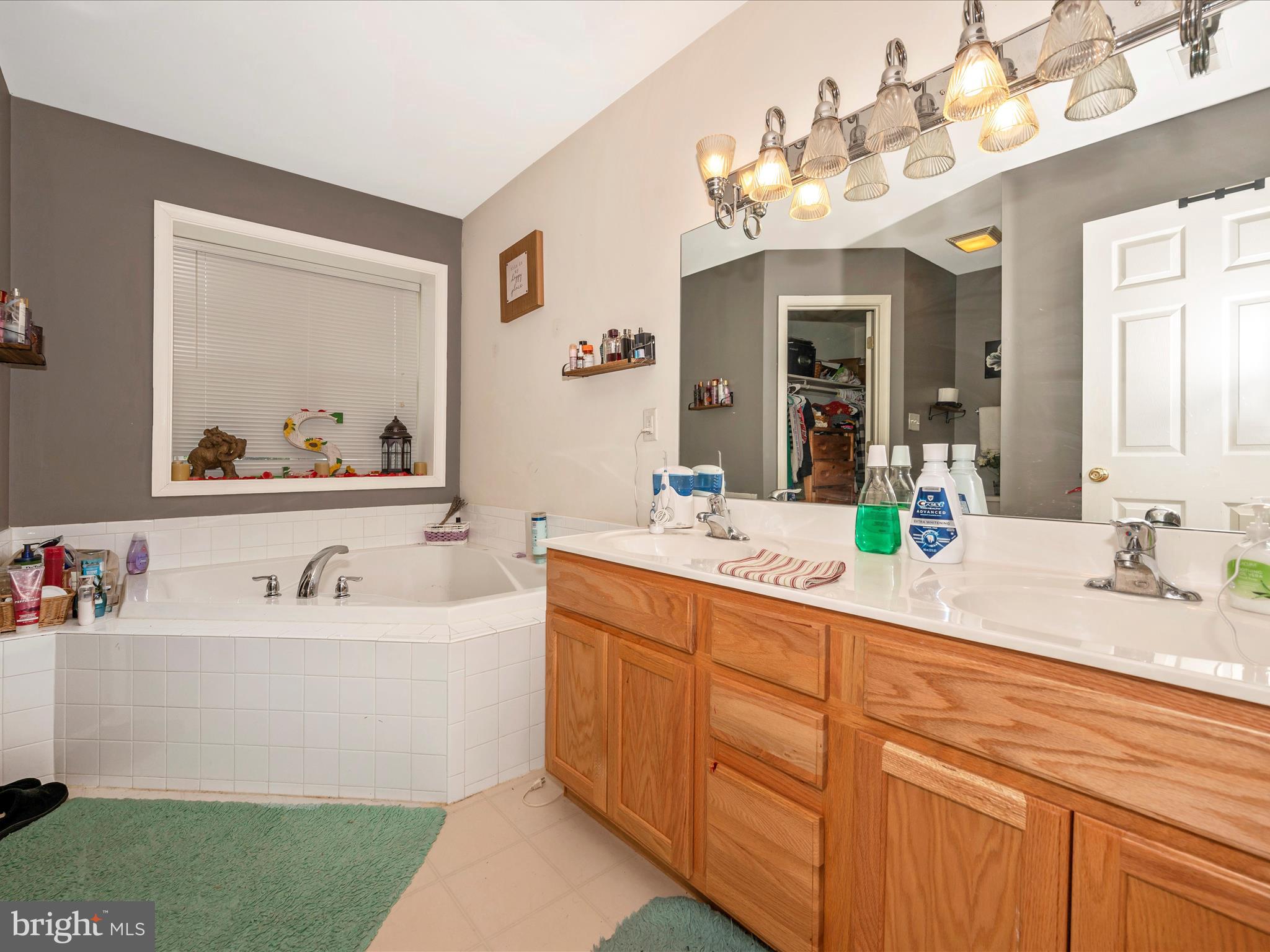 HAMMONDS MILL - Residential