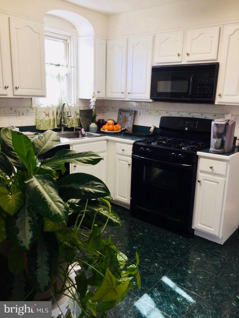 PARKVILLE - Residential