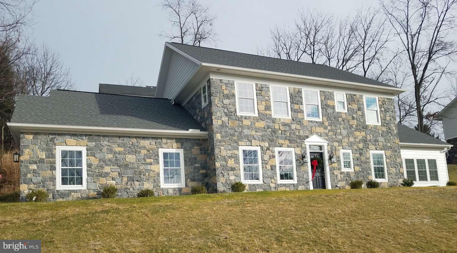 WOODBRIAR ESTATES - Residential