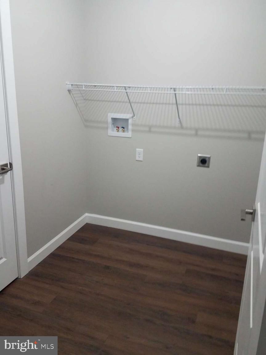 WOODBRIAR ESTATES - Residential