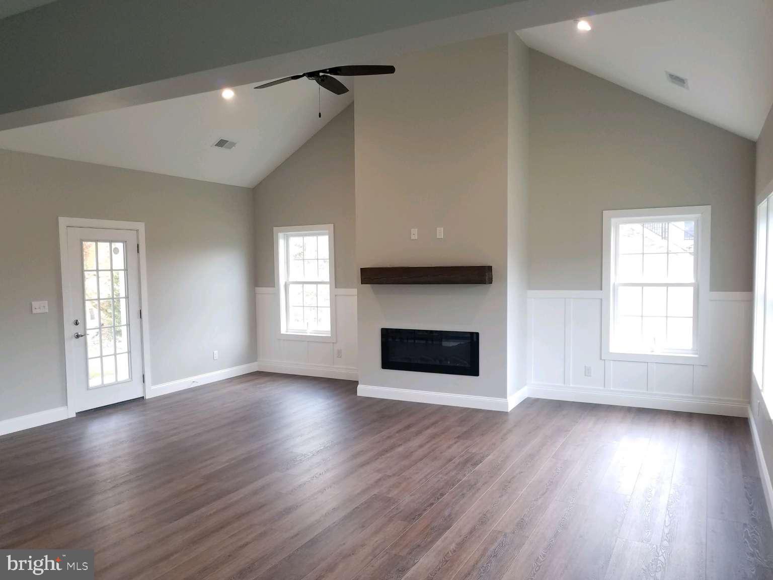 WOODBRIAR ESTATES - Residential