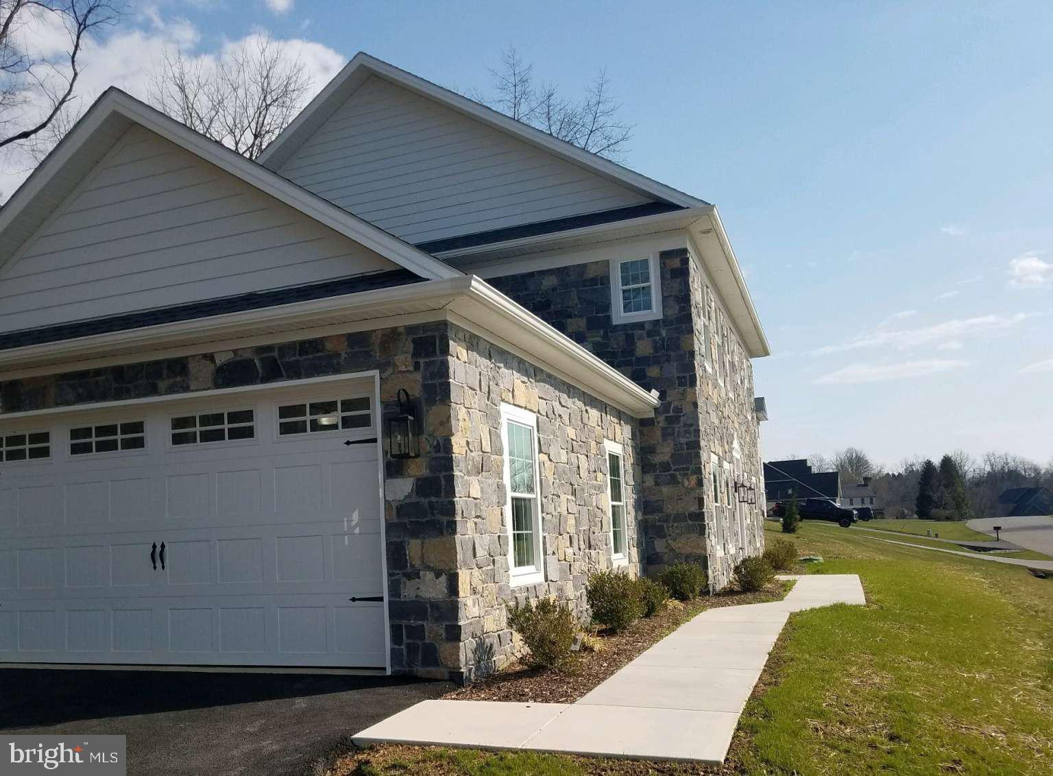 WOODBRIAR ESTATES - Residential