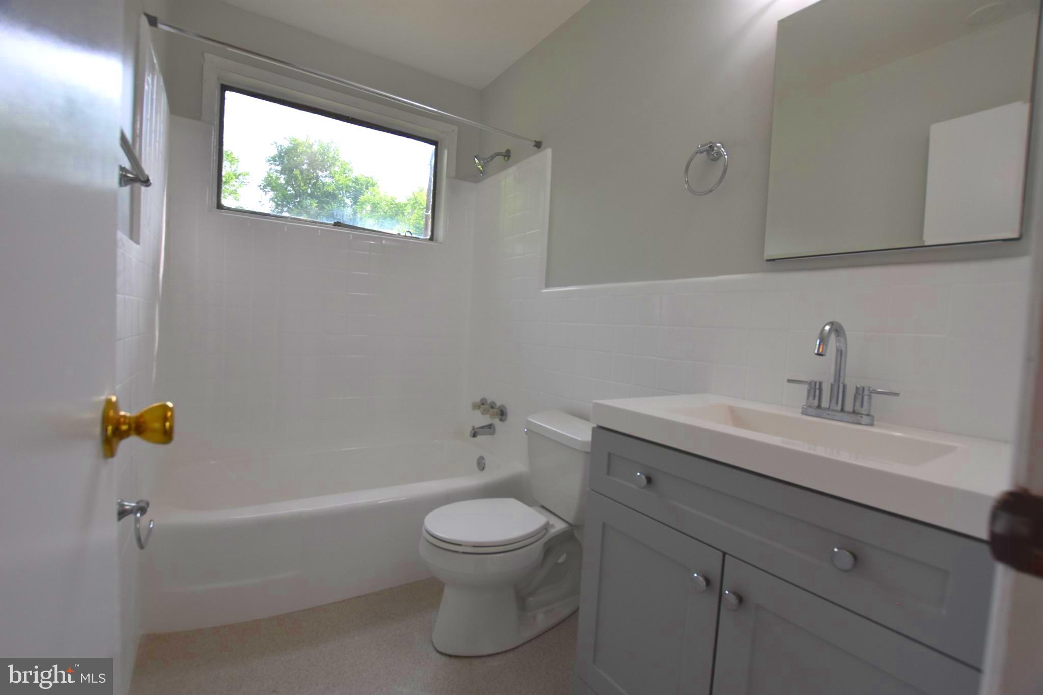 WOODLAWN - Residential Lease