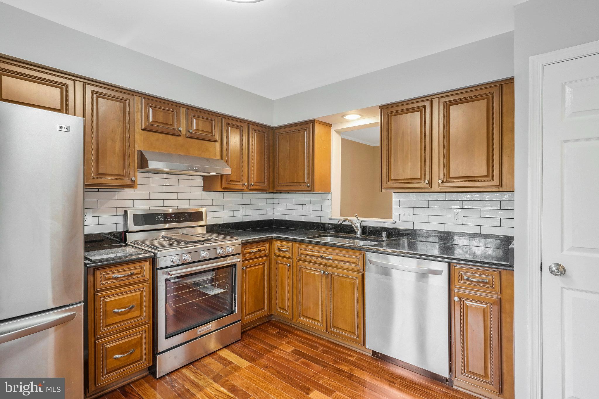 ENGLEWOOD MEWS - Residential