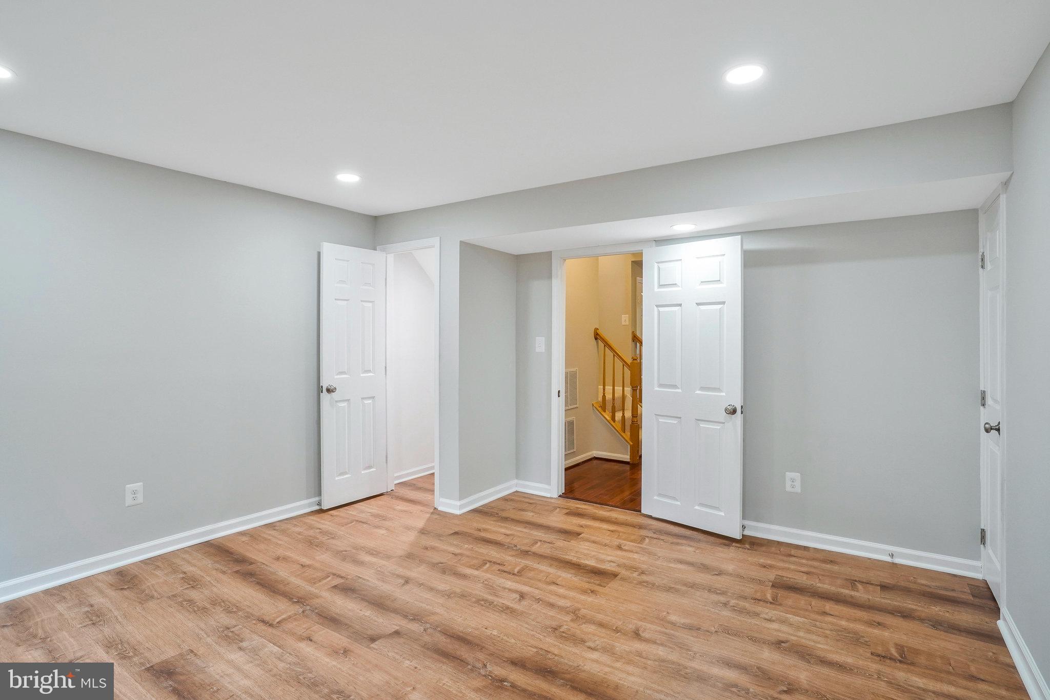 ENGLEWOOD MEWS - Residential