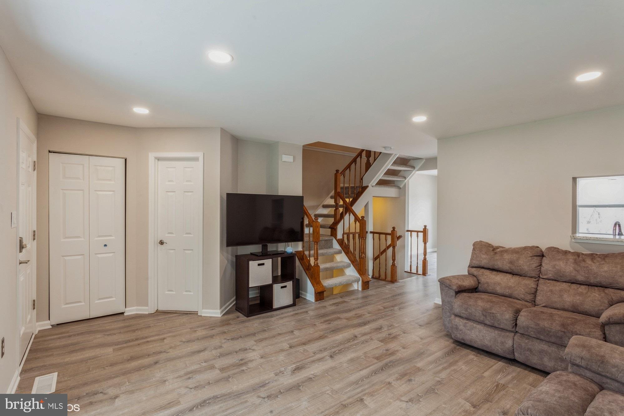 BRIGHTFIELD - Residential