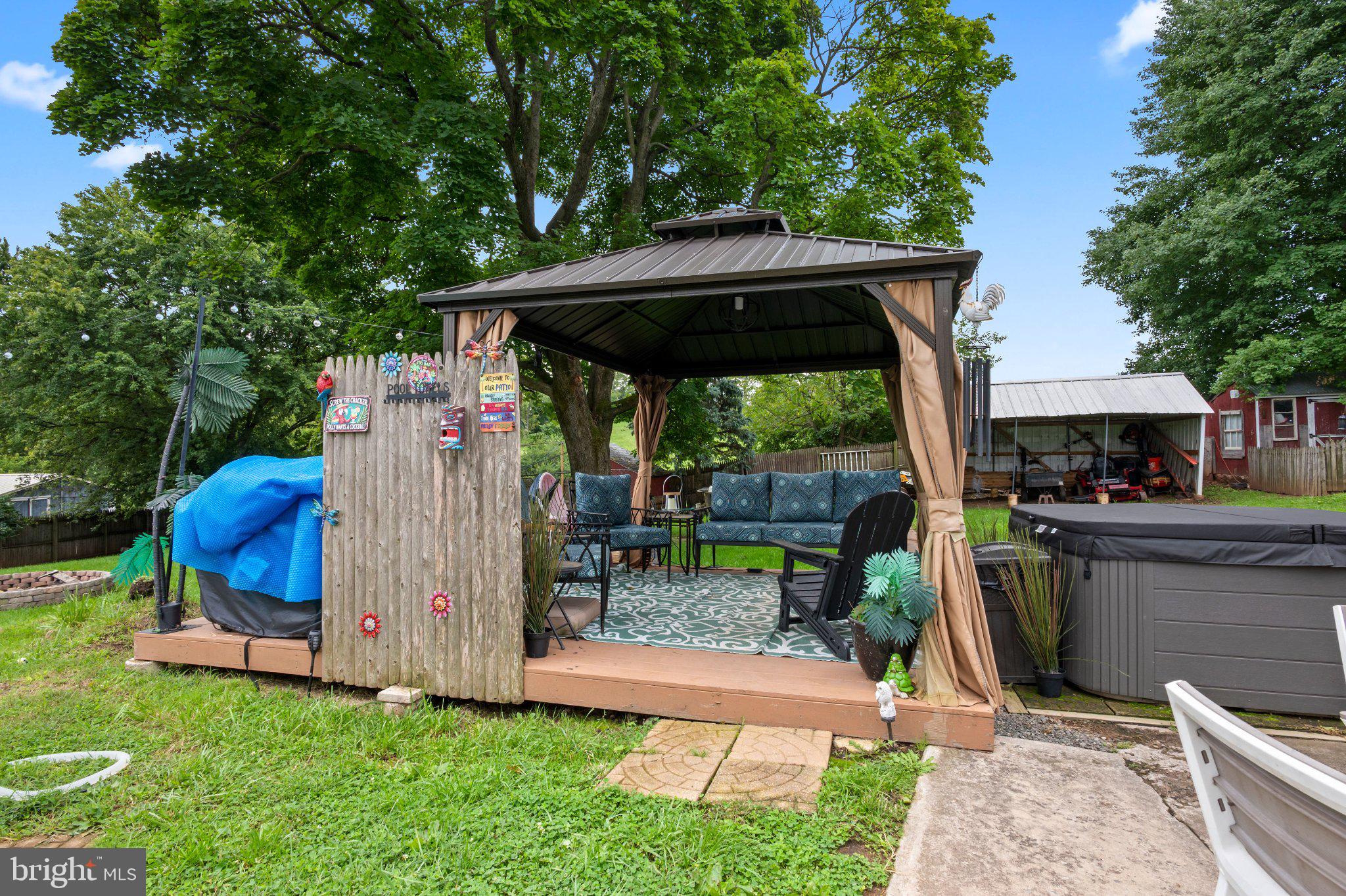 5706 BOYERTOWN PIKE