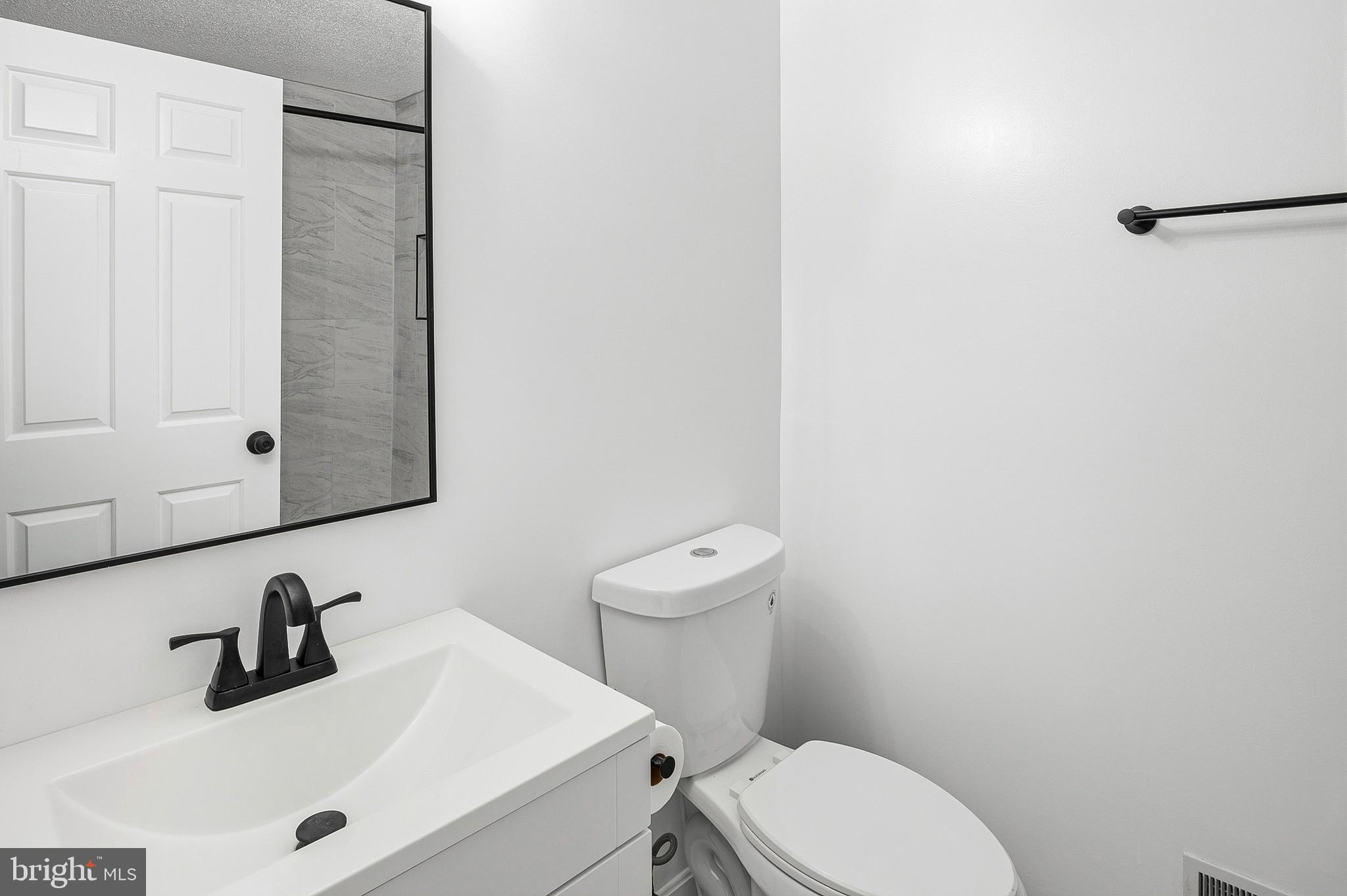 DUMONT OAKS - Residential