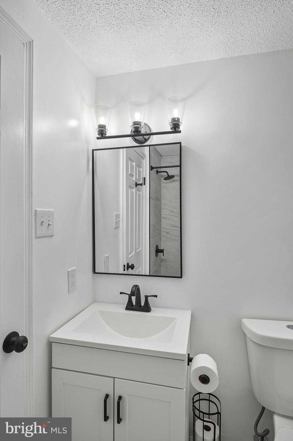 DUMONT OAKS - Residential