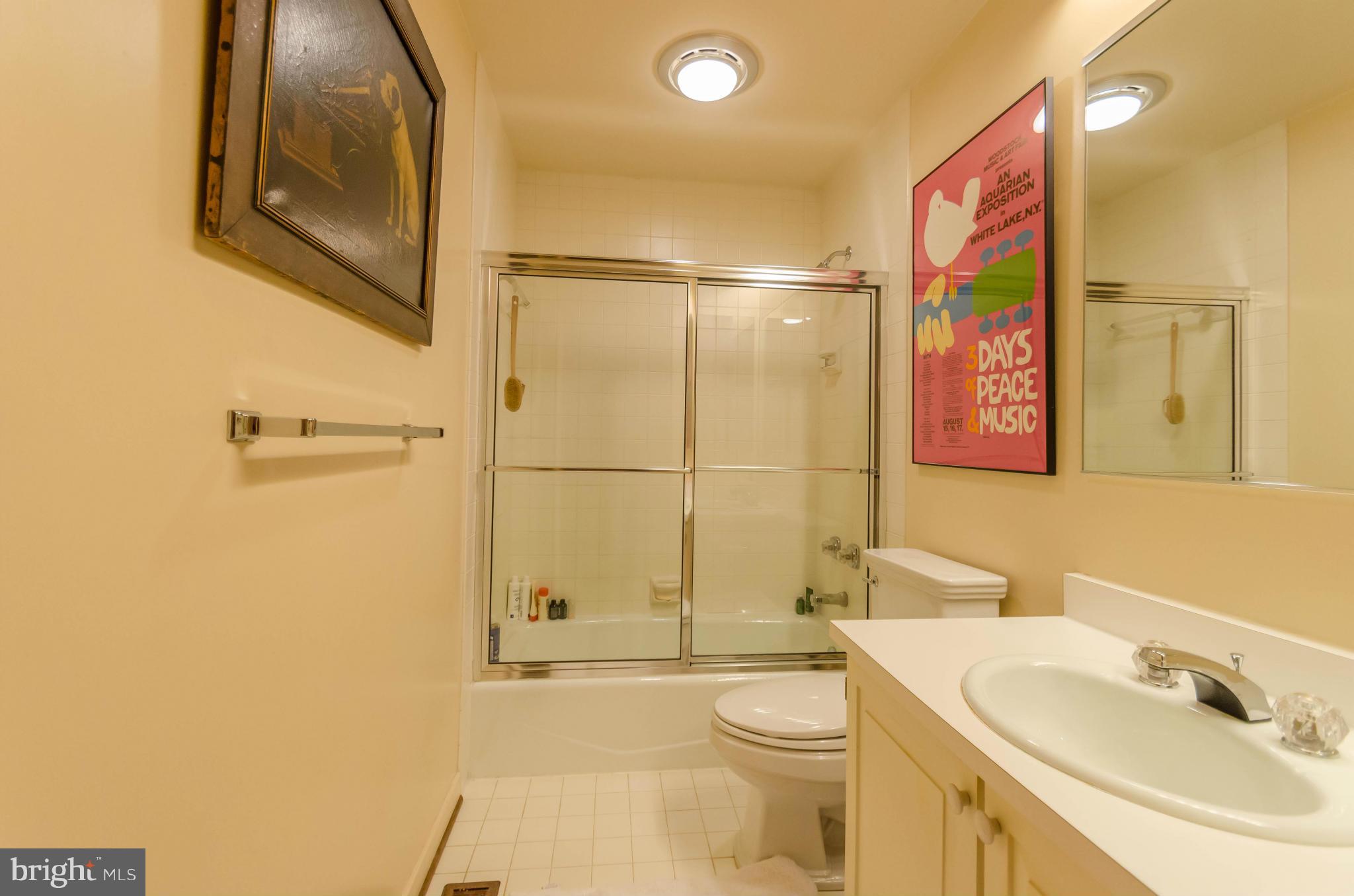 ROCKLAND - Residential