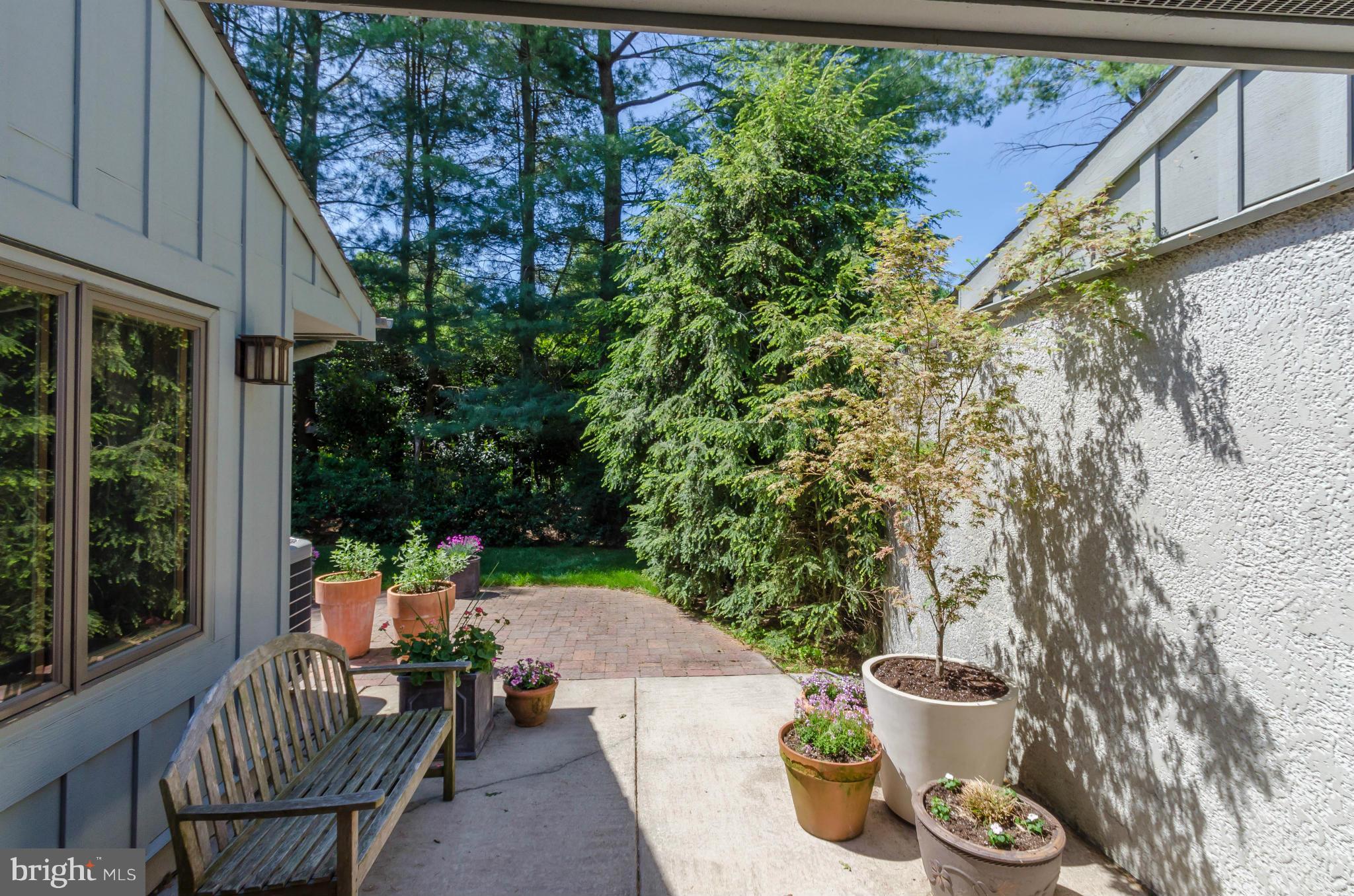 ROCKLAND - Residential