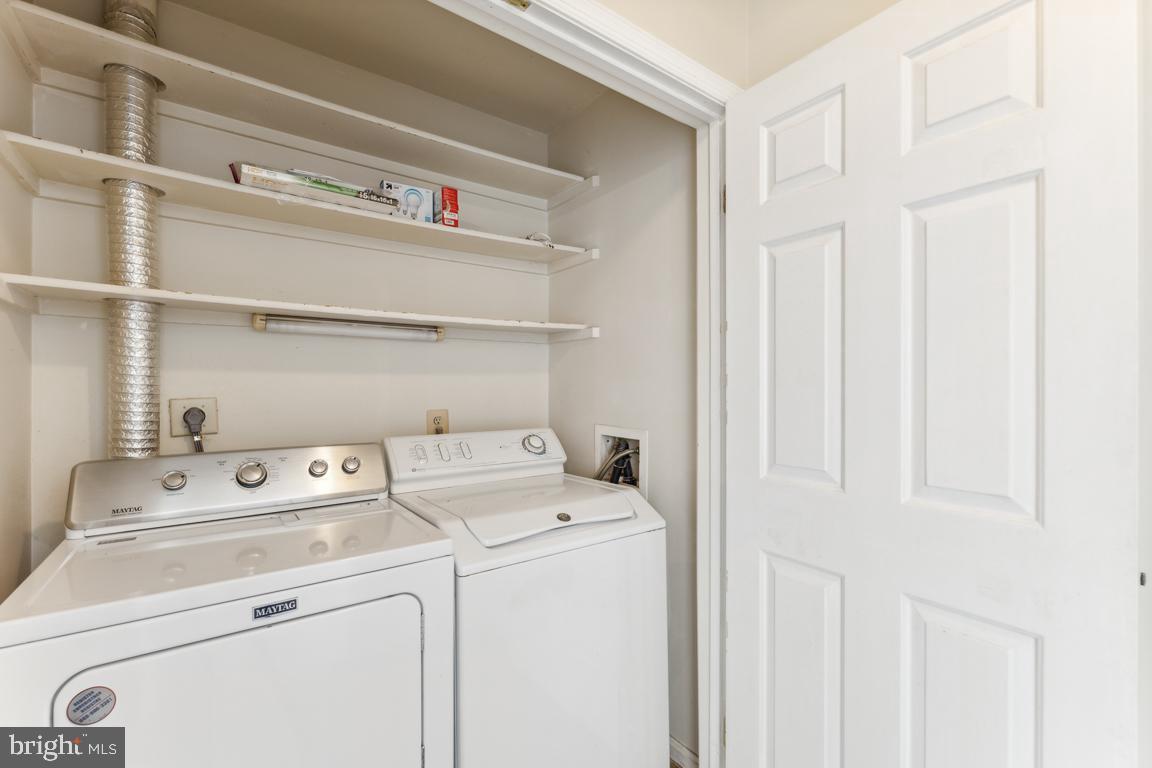 LANDSDOWNE - Residential Lease