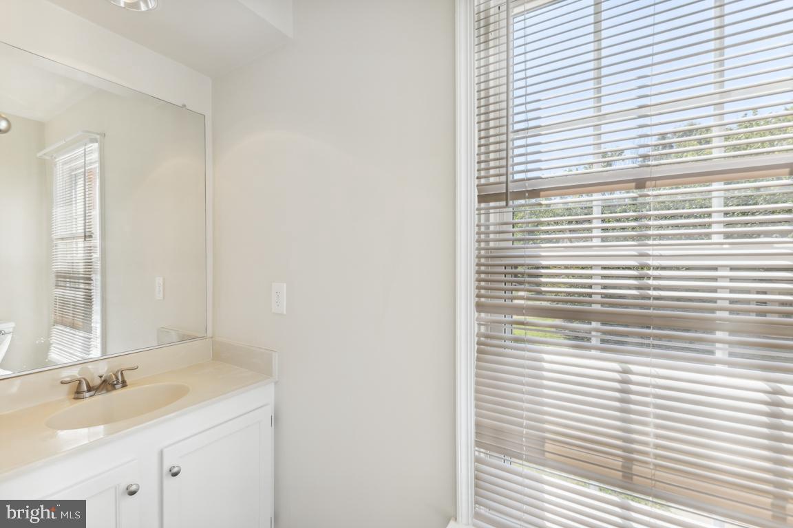 LANDSDOWNE - Residential Lease