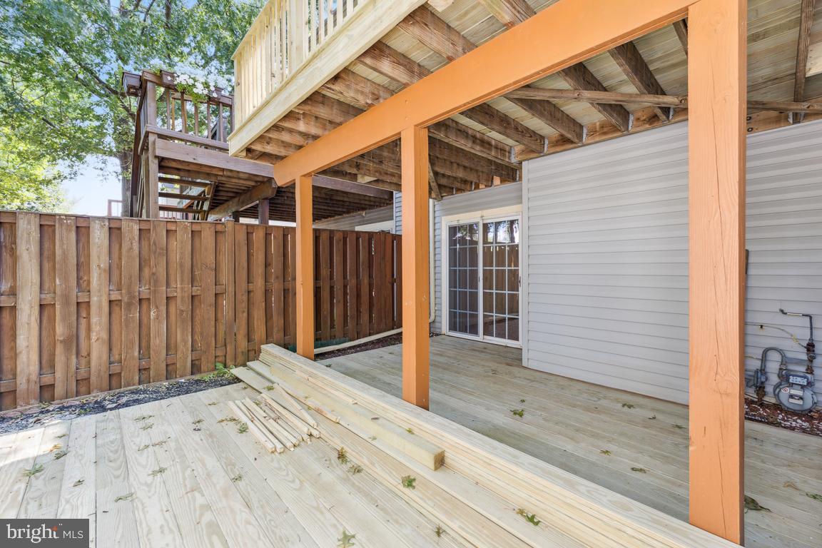 LANDSDOWNE - Residential Lease