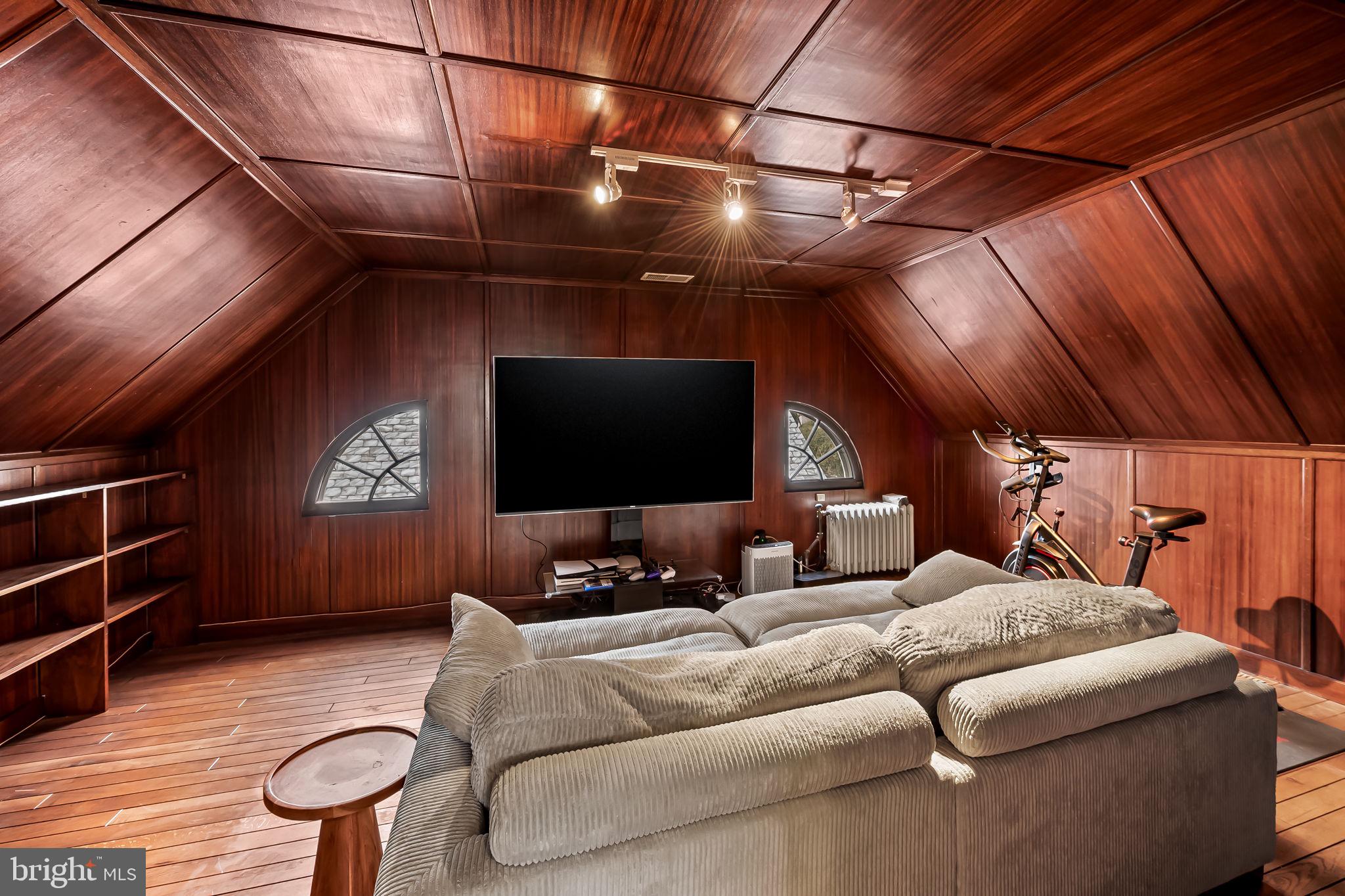 HOMELAND HISTORIC DISTRICT - Residential