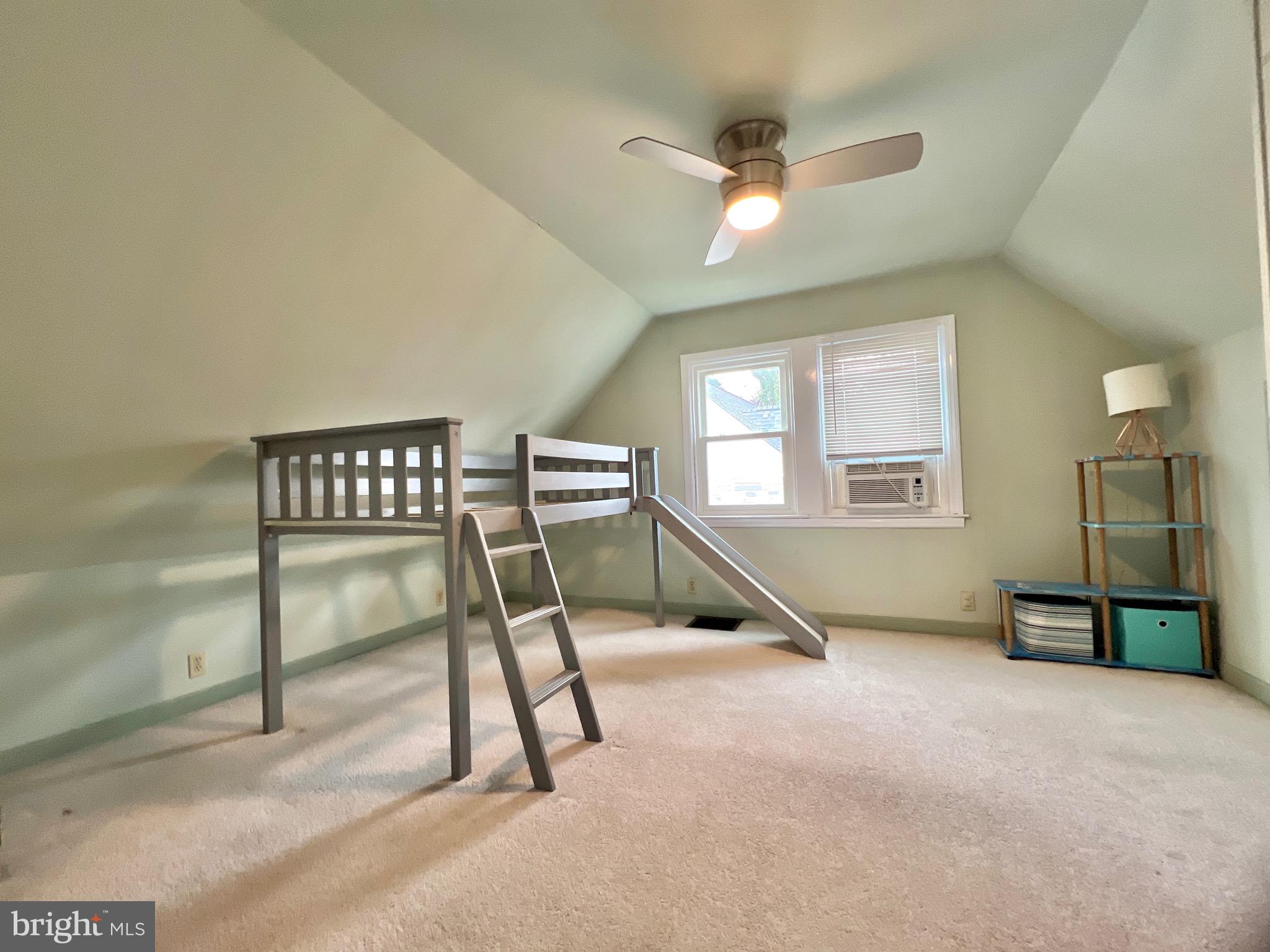 HOMECREST - Residential Lease