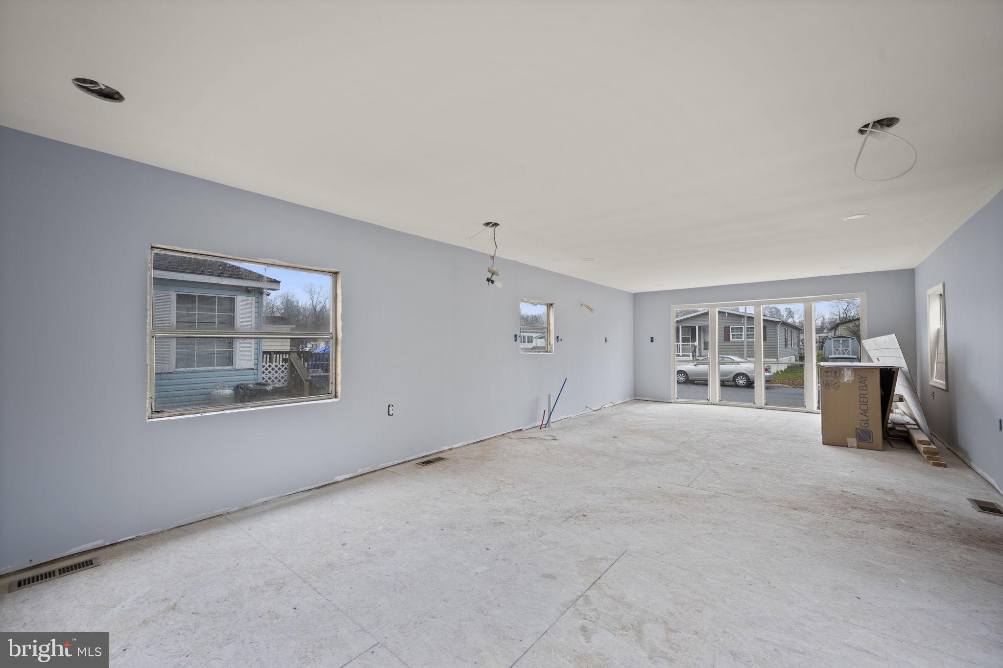 HARFORD MOBILE VILLAGE - Residential