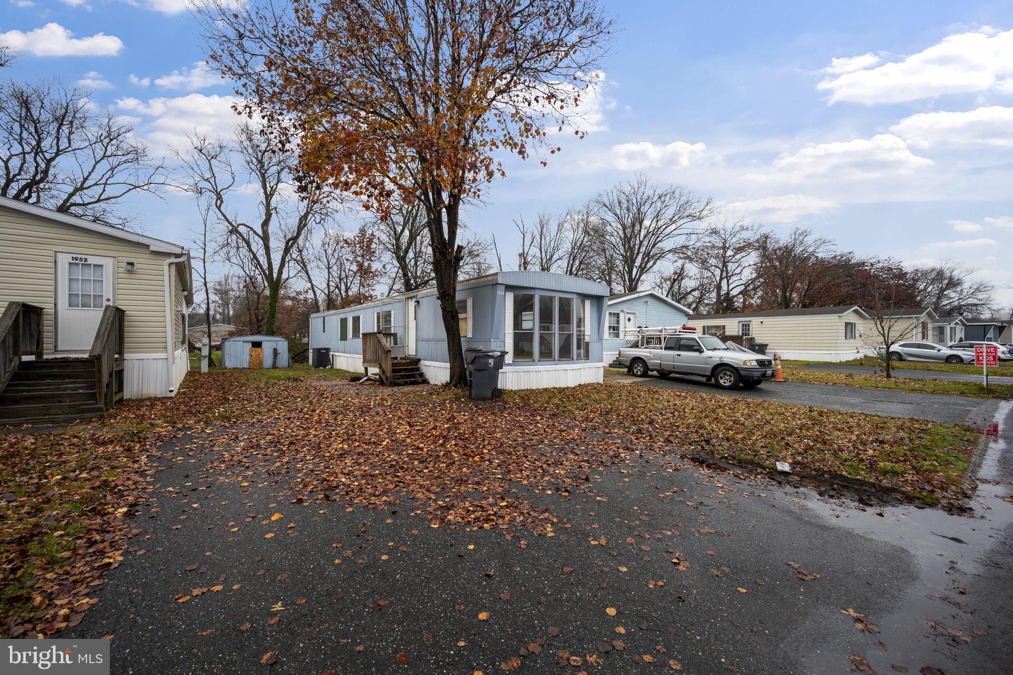 HARFORD MOBILE VILLAGE - Residential