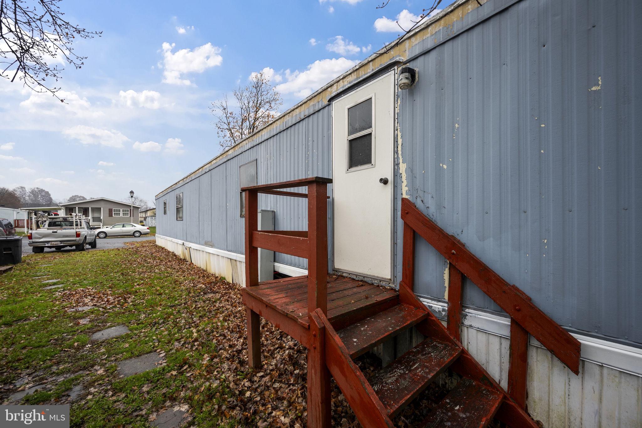 HARFORD MOBILE VILLAGE - Residential