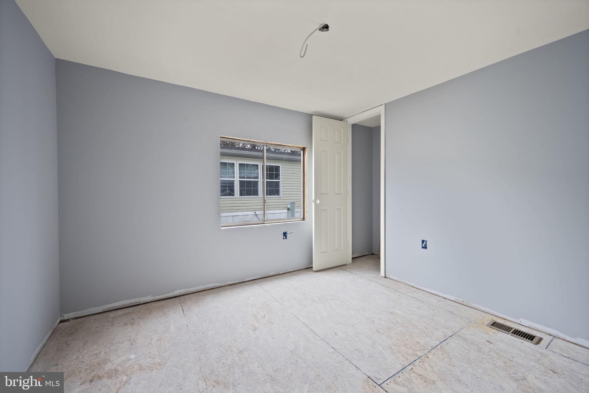 HARFORD MOBILE VILLAGE - Residential